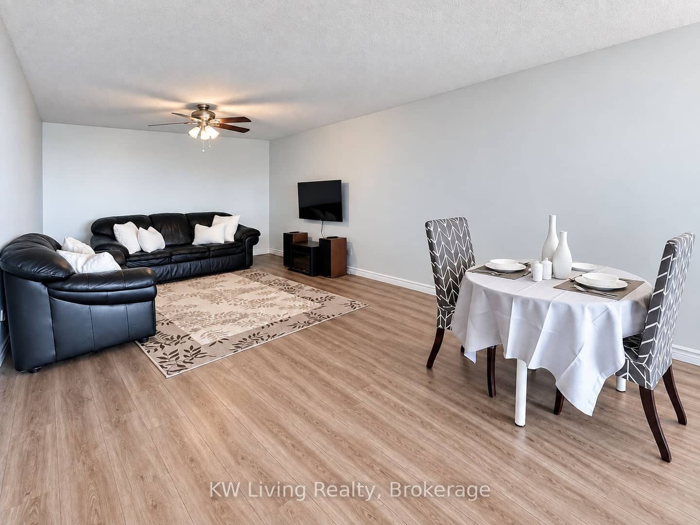 175 Bamburgh Circle 818, Toronto, ON M4E 0A6