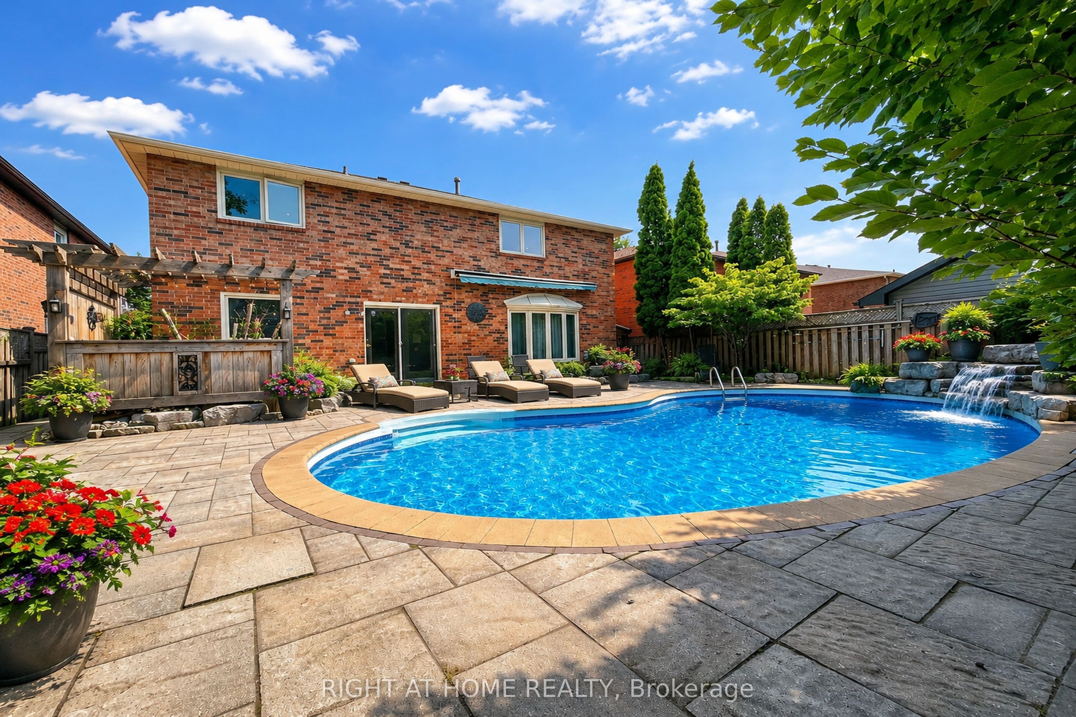 1311 Playter Place, Oakville, ON L6M 2V1