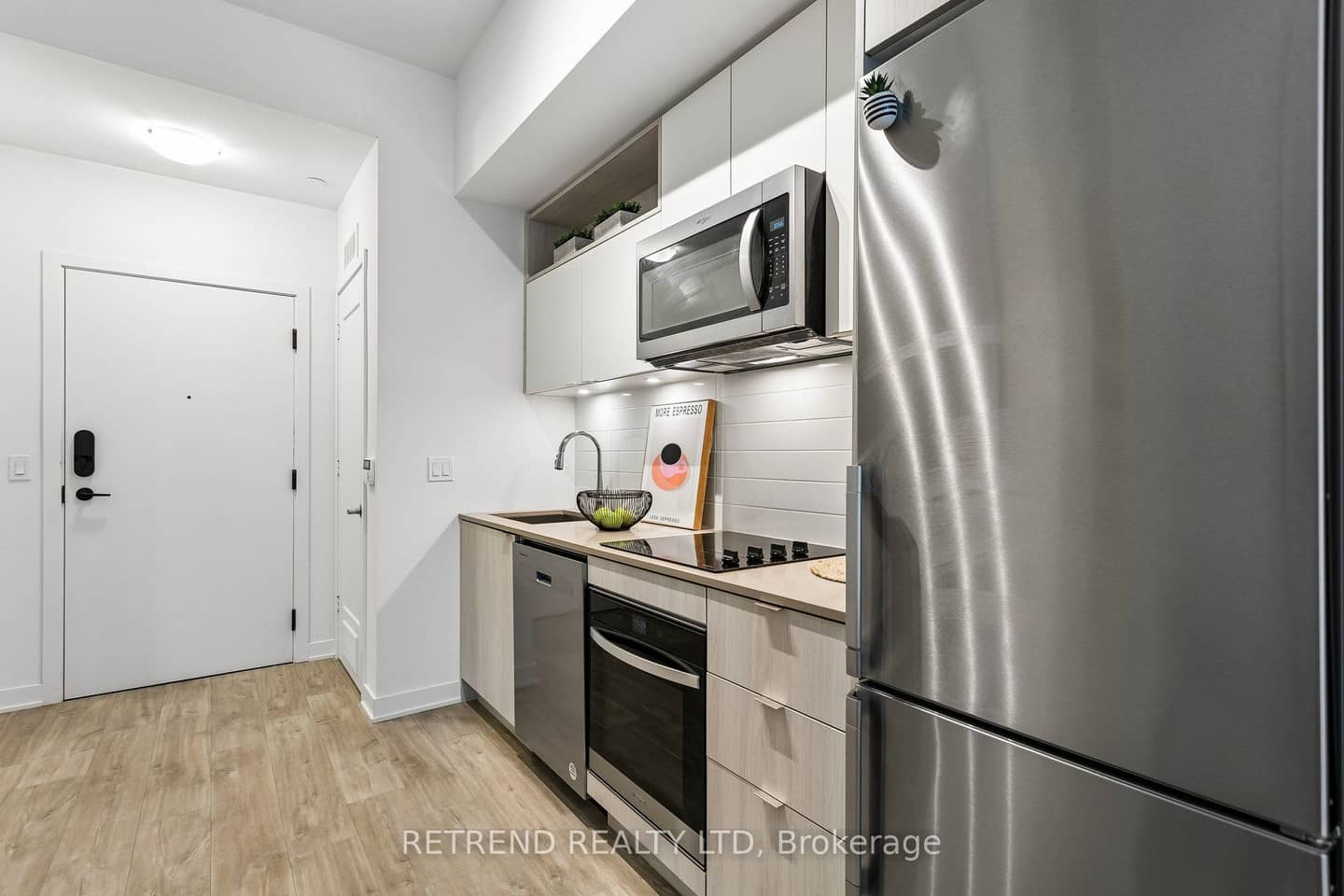 70 Princess Street 1725, Toronto, ON M5A 0X6