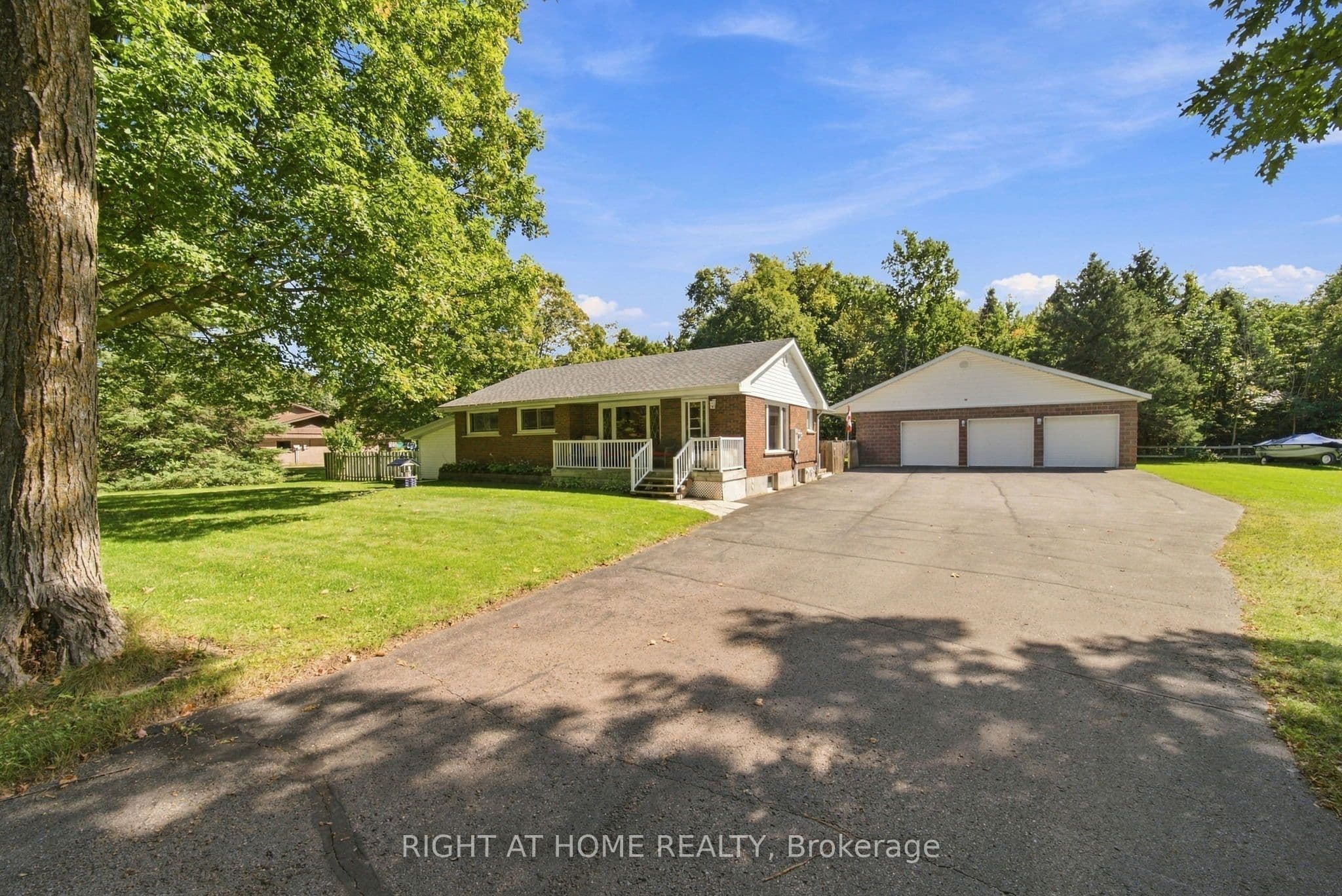 1013 Tay Point Road, Penetanguishene, ON L9M 2C6