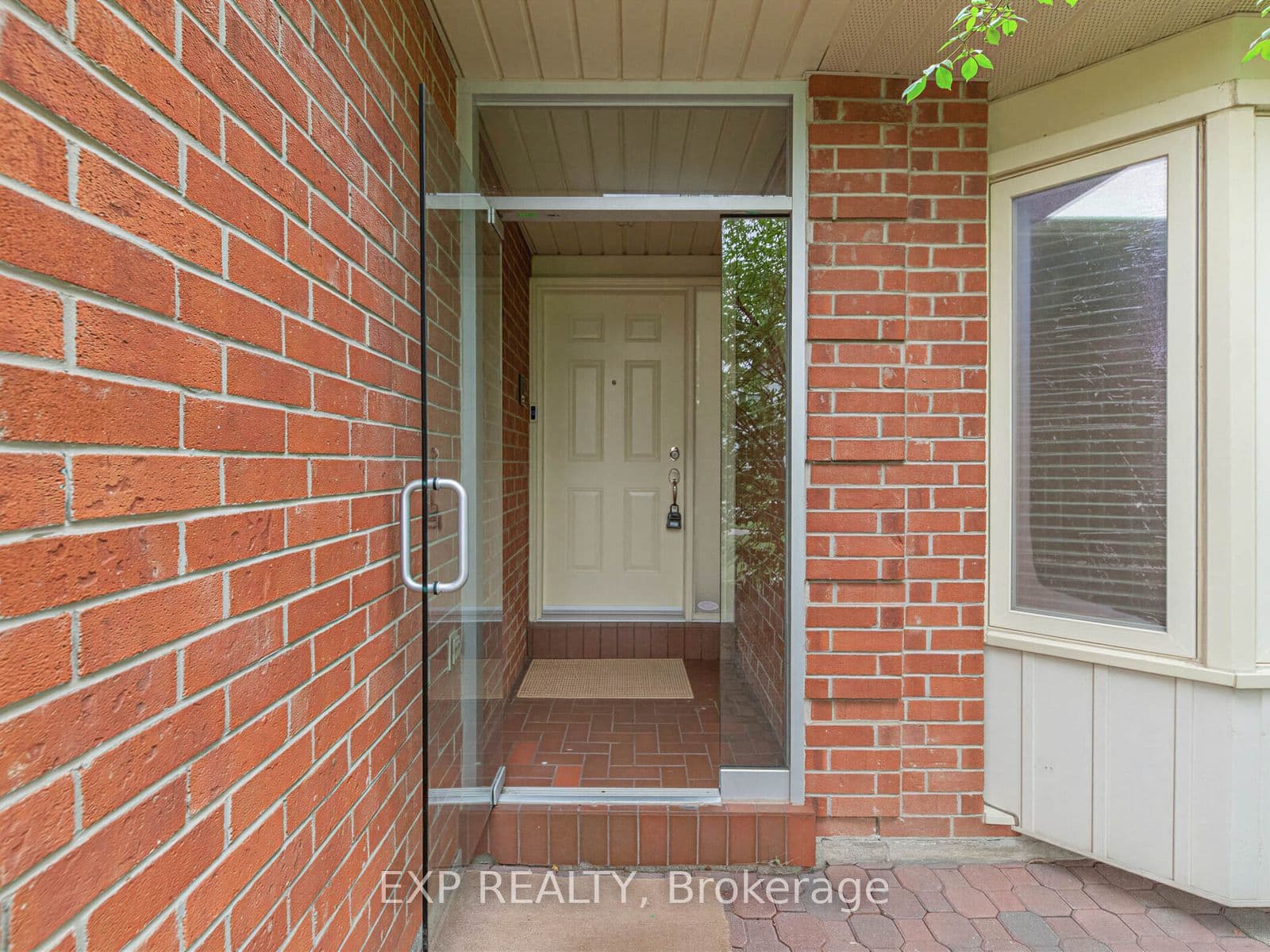 129 Franklin Avenue, Vaughan, ON L4J 4X6