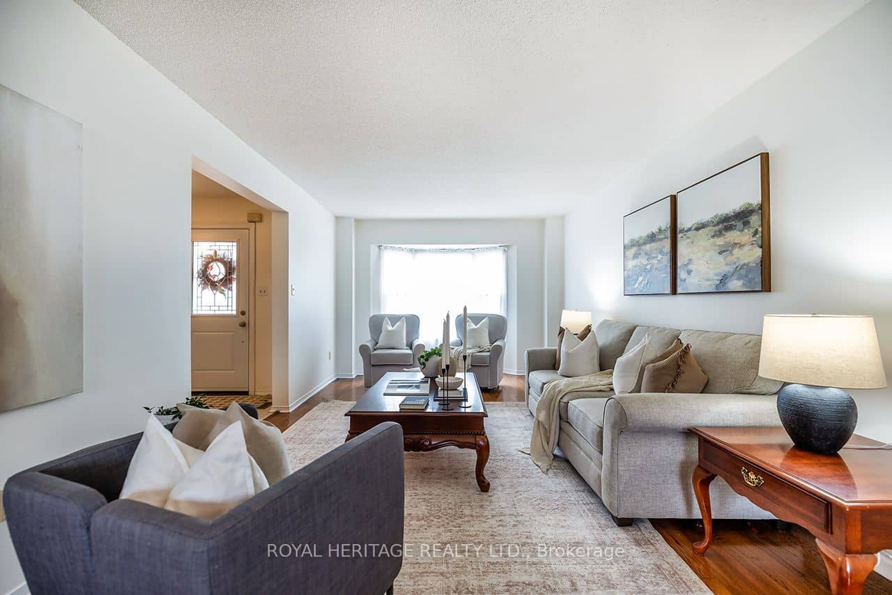 61 Forest Hts Street, Whitby, ON L1R 1T8