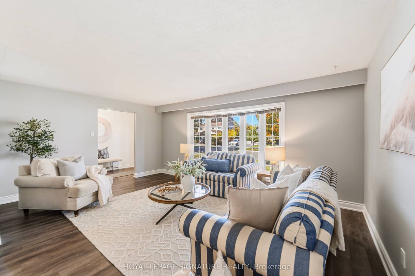 220 Chebucto Drive, Oakville, ON L6J 5P9
