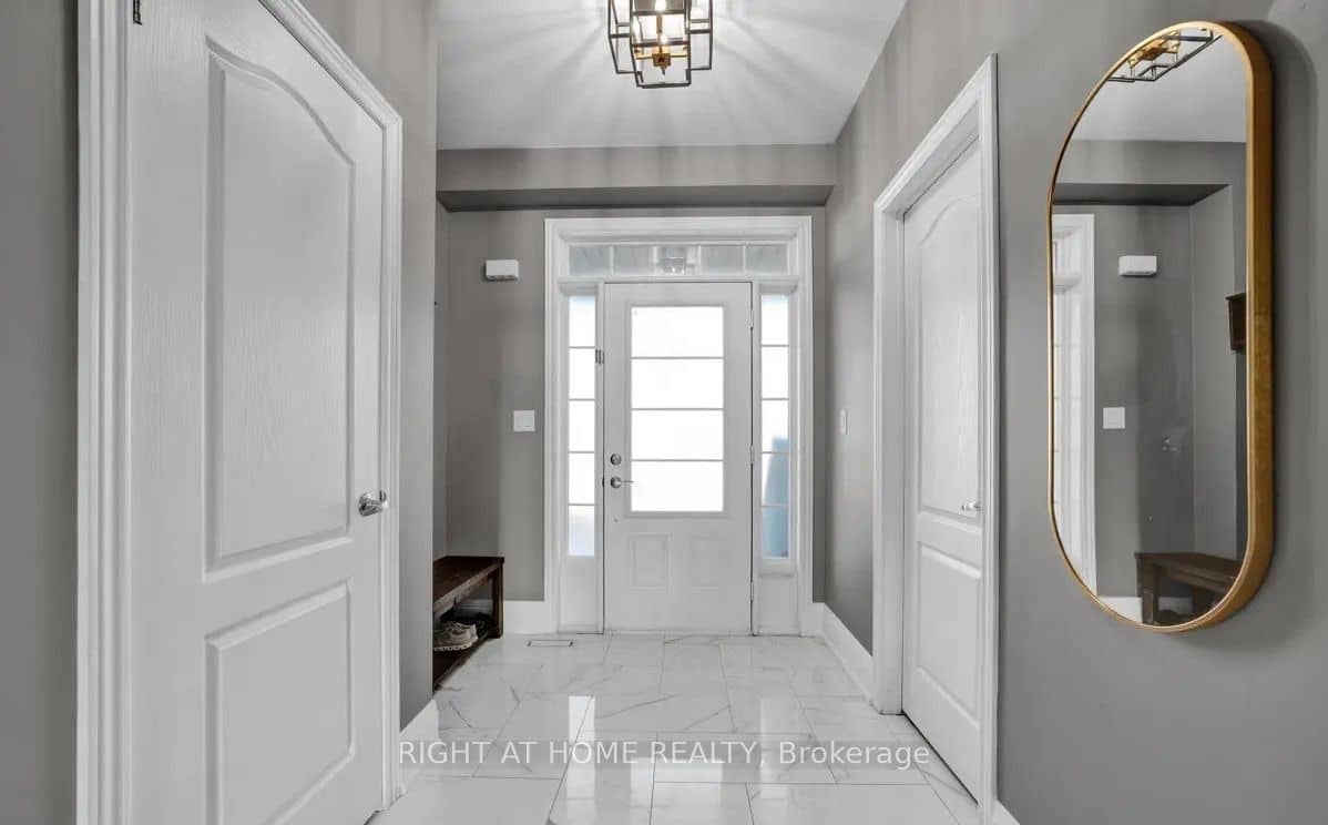 43 Diamond Leaf Lane, Halton Hills, ON L7G 0G7