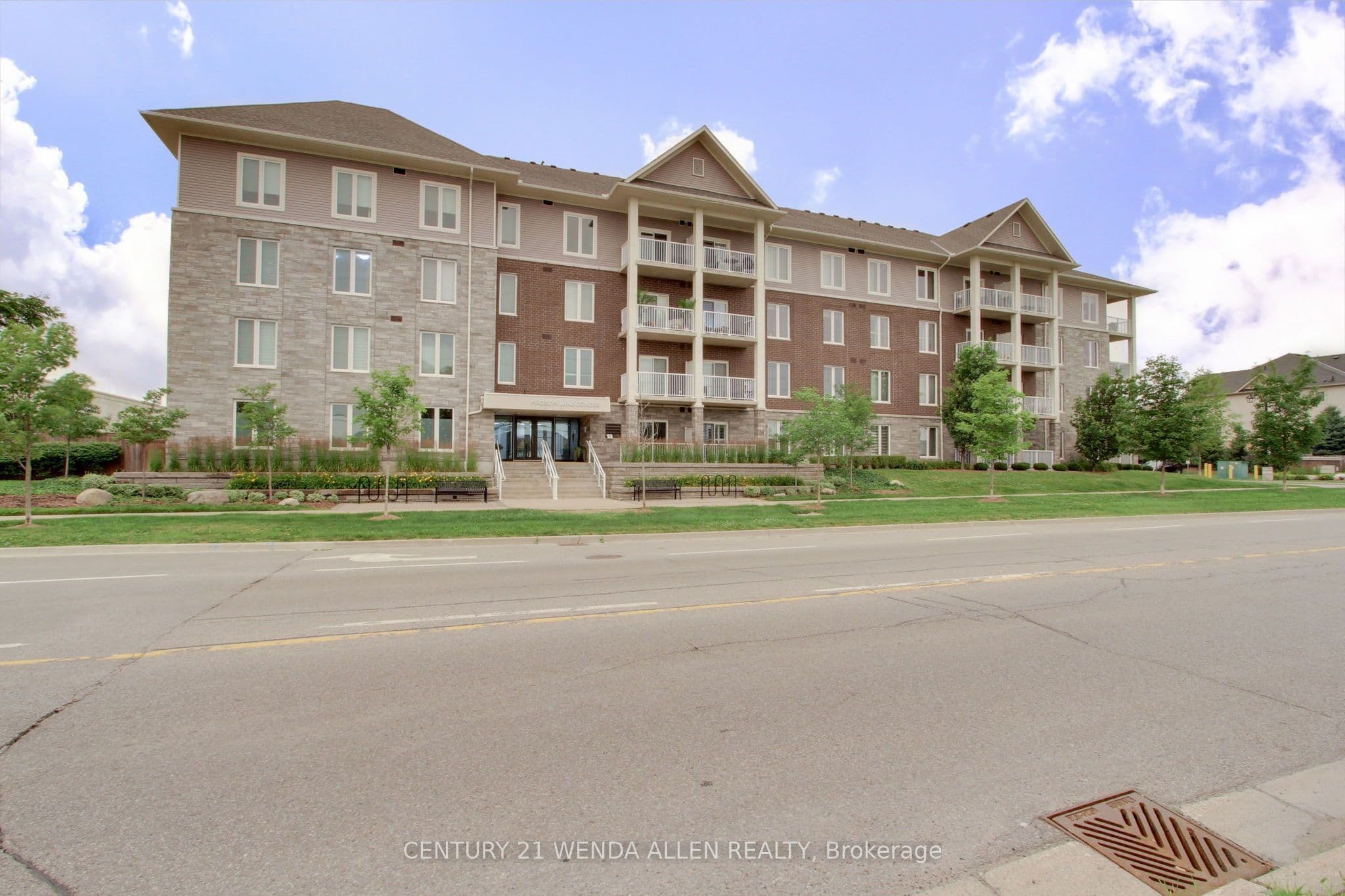 290 Liberty Street N 420, Clarington, ON L1C 0H3