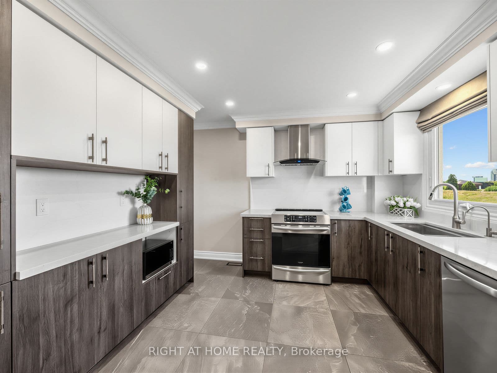 67 Bigham Crescent, Toronto, ON M9C 5C5