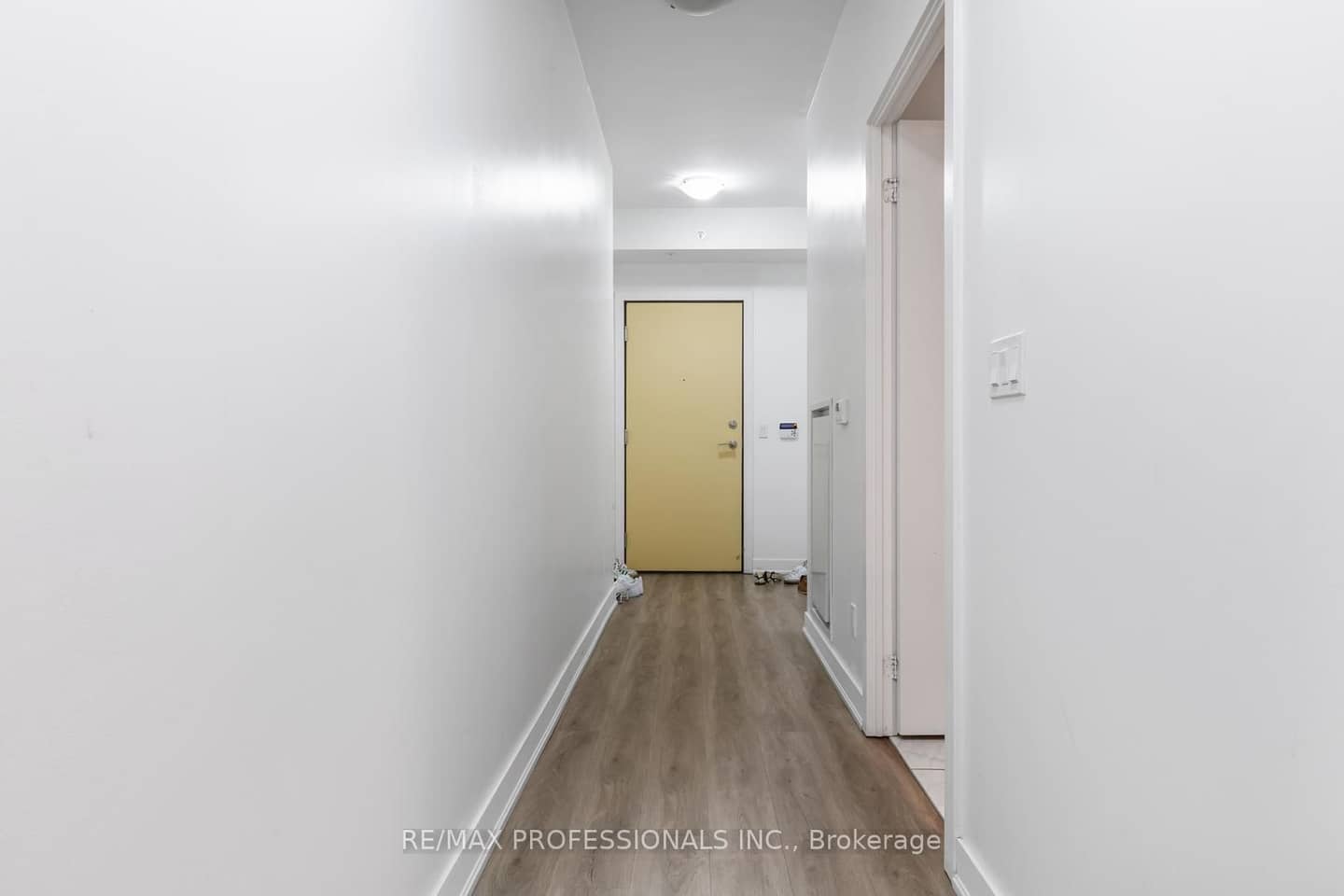 30 Nelson Street 325, Toronto, ON M5V 0H5