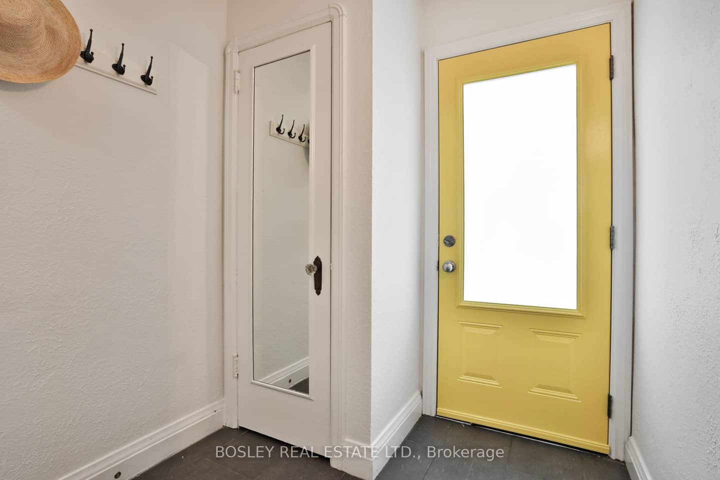 13 Hopedale Avenue, Toronto, ON M4K 3M8