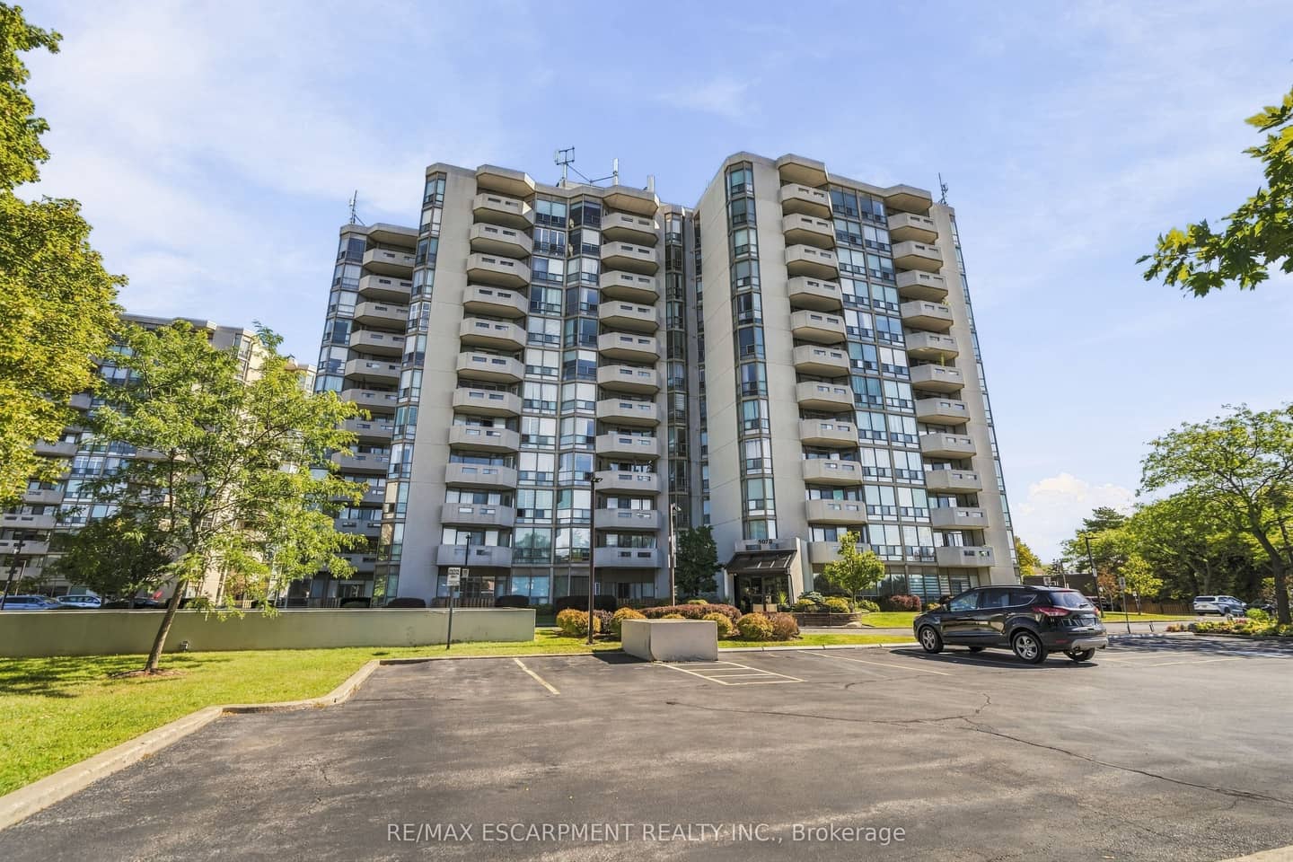 5070 PINEDALE Avenue 302, Burlington, ON L7L 5V6