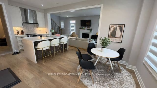 2 Sweet Pear Street, Markham, ON L6C 3M4