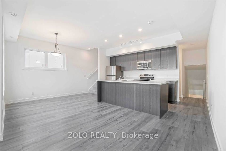 3058 Sixth Line 318, Oakville, ON L6M 1P8