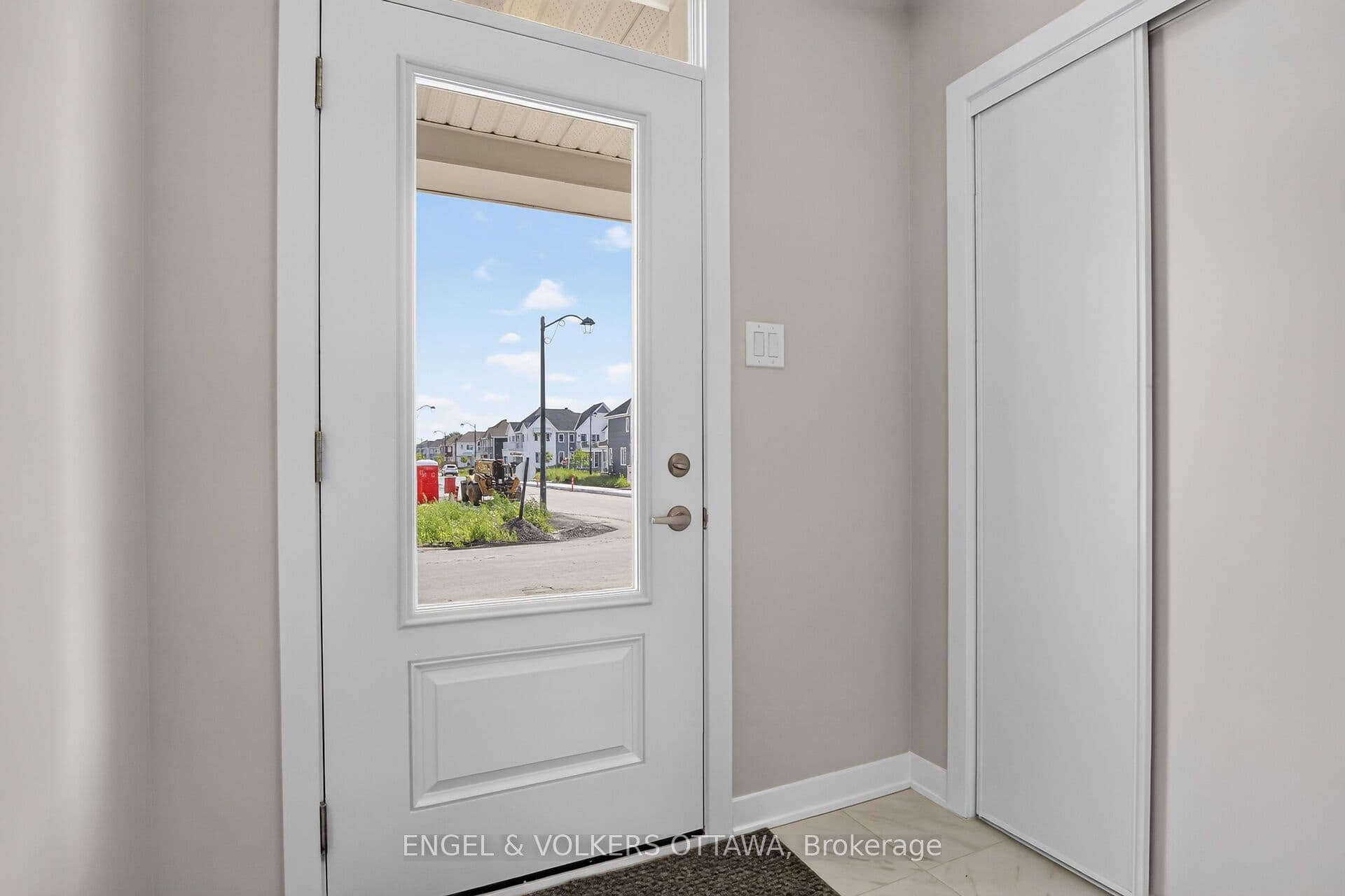 728 Haflinger Row, Stittsville - Munster - Richmond, ON K0A 2Z0