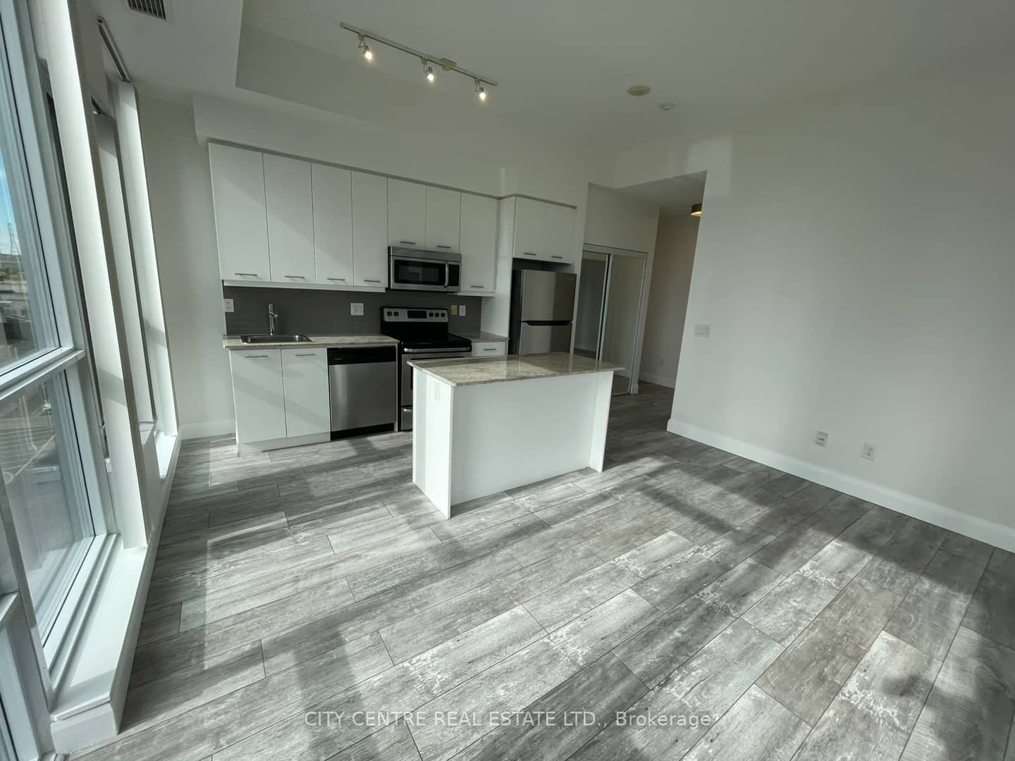365 Prince Of Wales Drive 505, Mississauga, ON L5B 0G6
