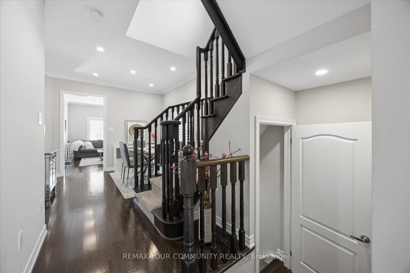 41 Lauderdale Drive, Vaughan, ON L6A 4G8