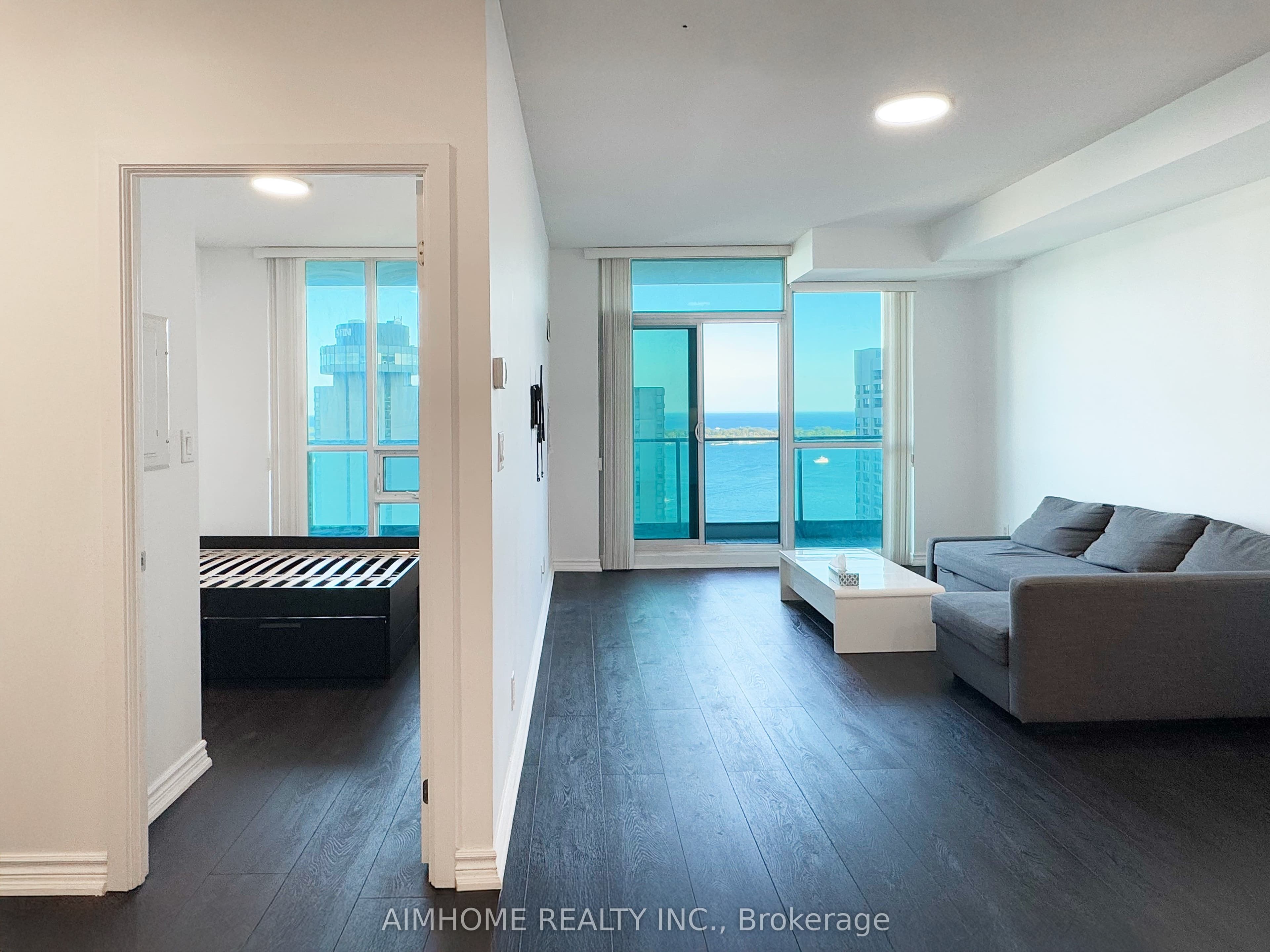 33 Bay Street 3210, Toronto, ON M5J 2Z3