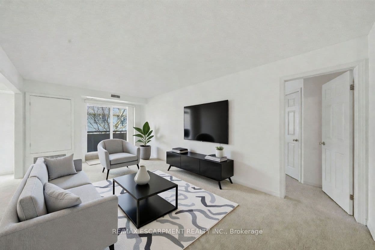 416 Limeridge Road E 303, Hamilton, ON L9A 2S7