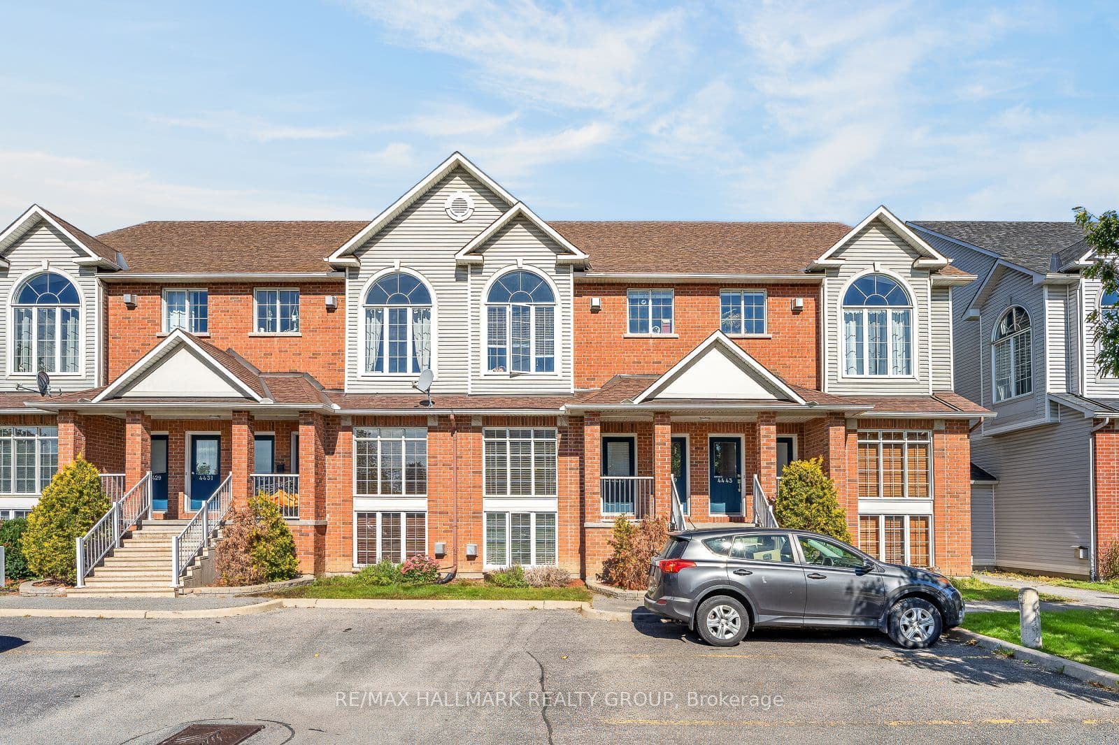 4437 Harper Avenue, Cyrville - Carson Grove - Pineview, ON K1J 1C9