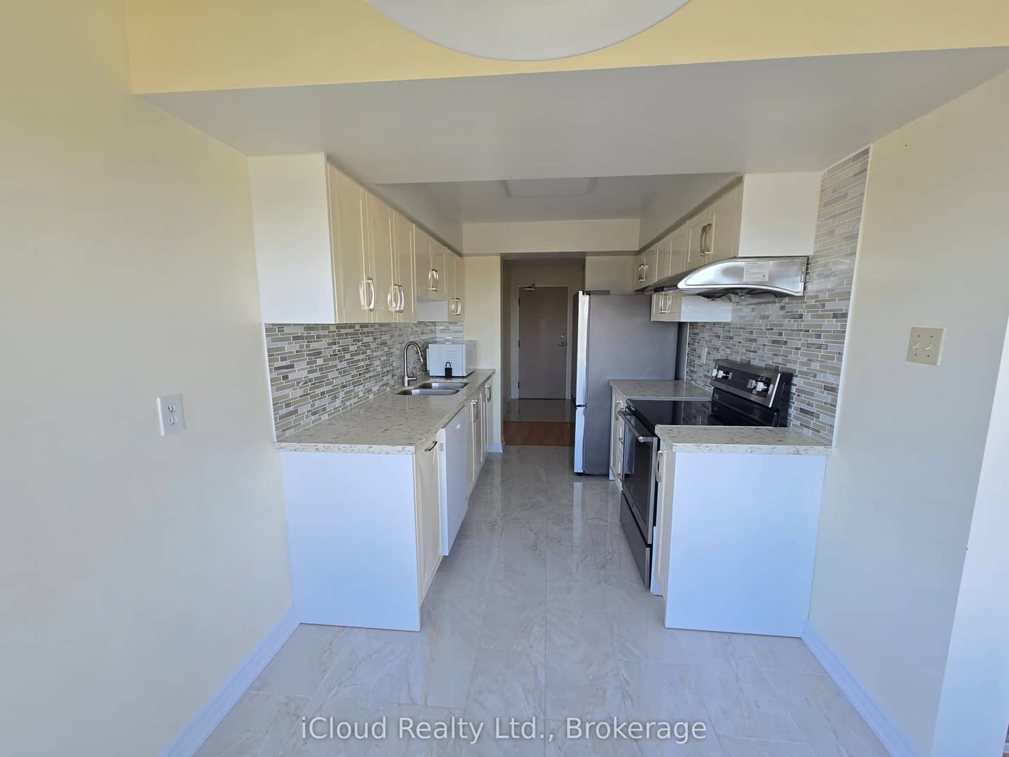 700 Constellation Drive 1407, Mississauga, ON L5R 3G8