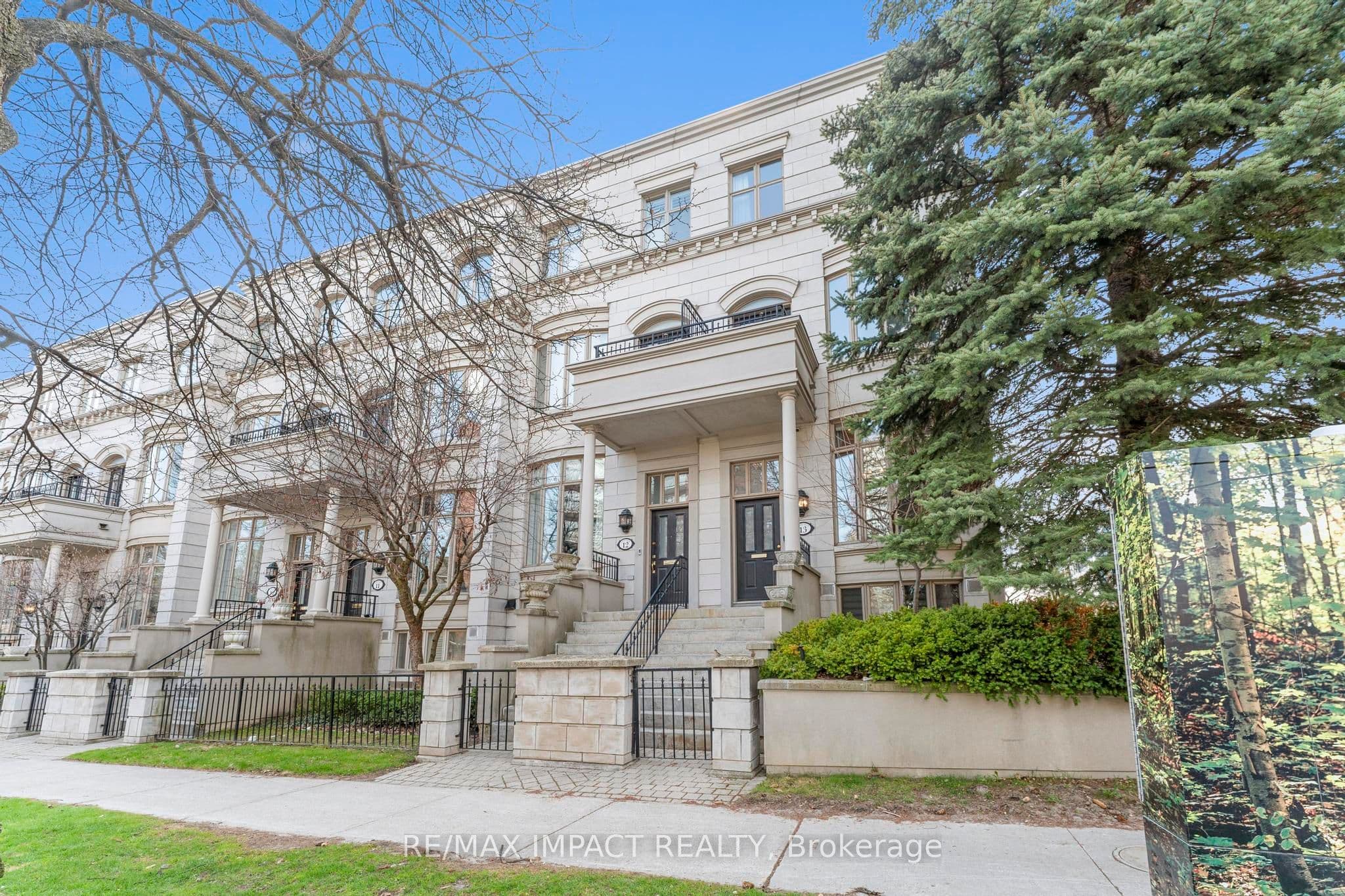 260 Russell Hill Road 13, Toronto, ON M4V 2T2