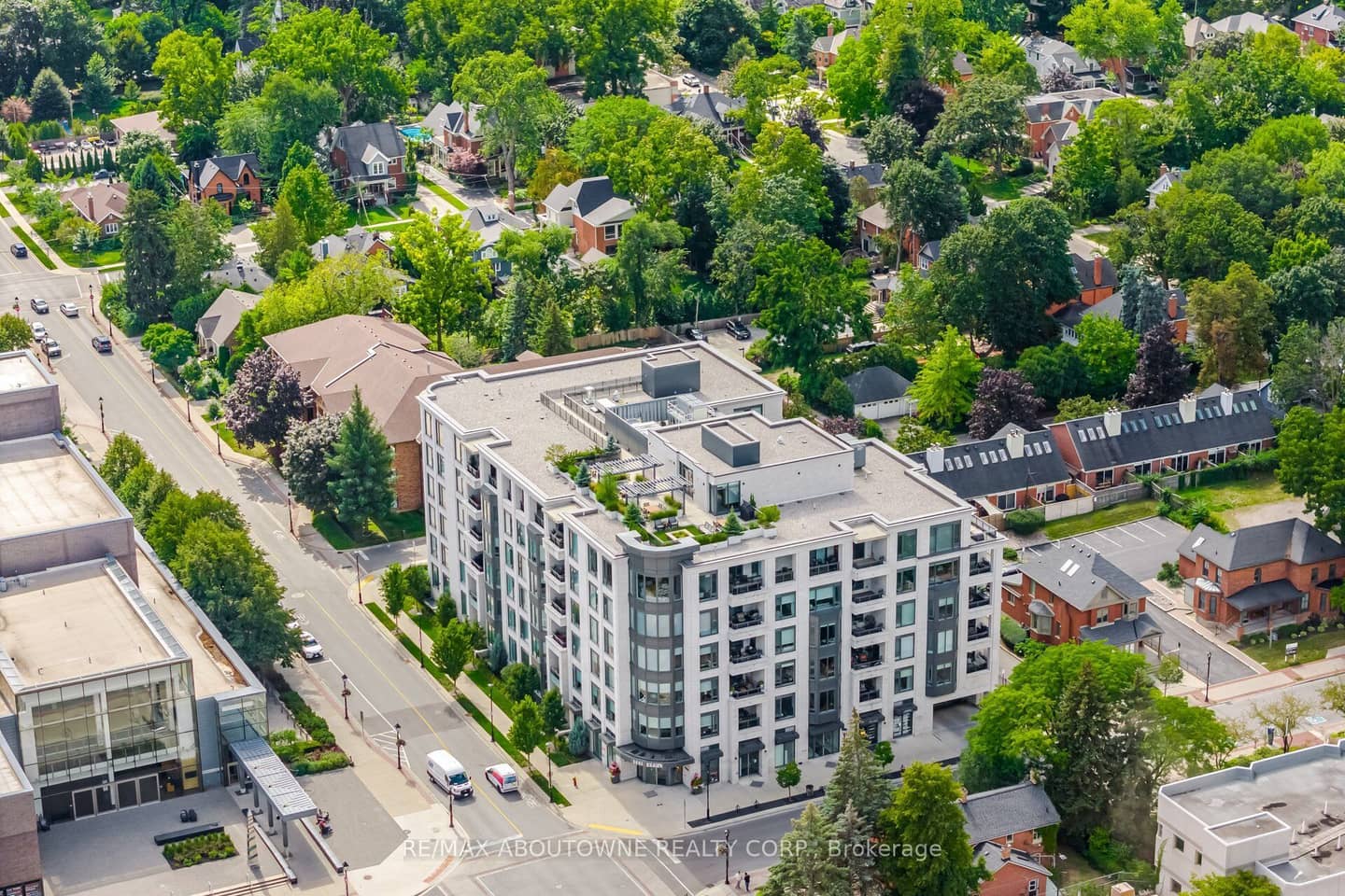 1441 ELGIN Street 106, Burlington, ON L7S 1E6