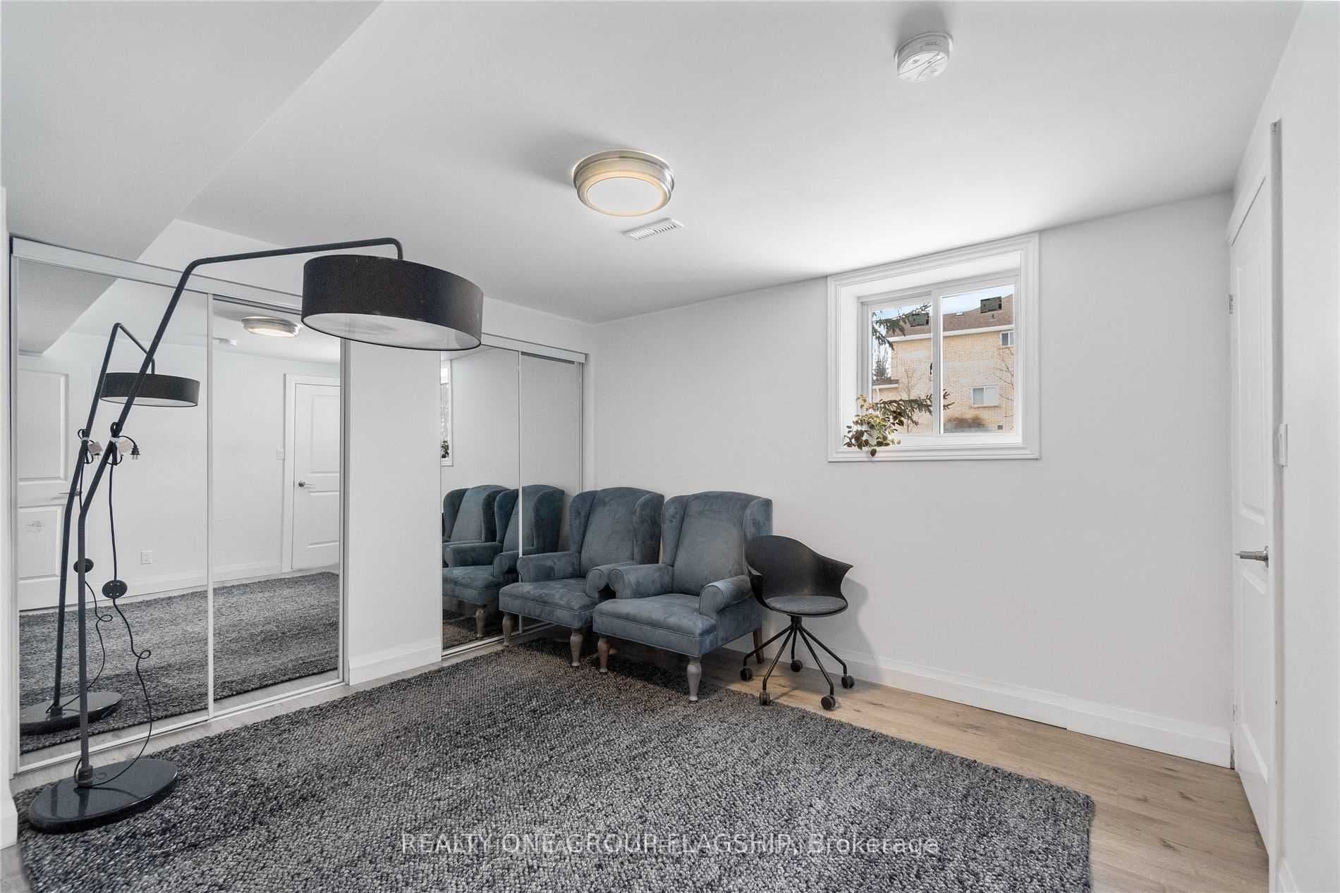 355 Carruthers Avenue, Newmarket, ON L3X 2B7