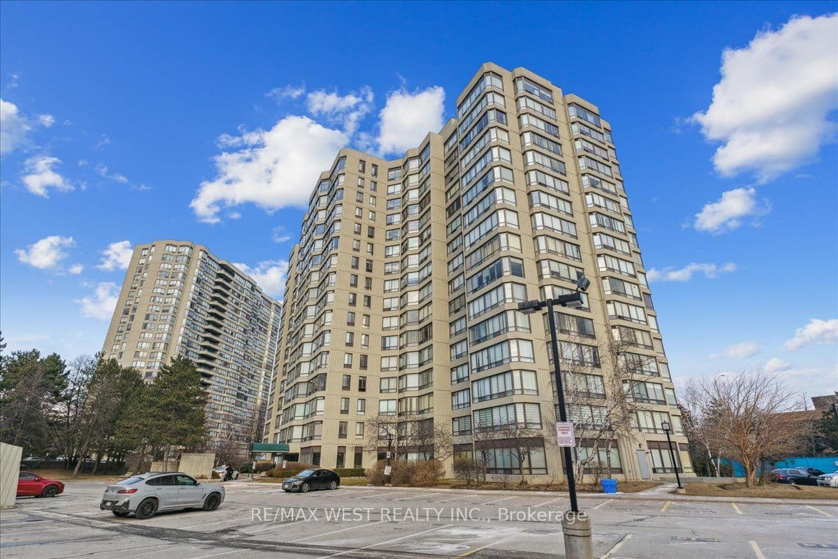 26 Hanover Road 905, Brampton, ON L6S 4T2