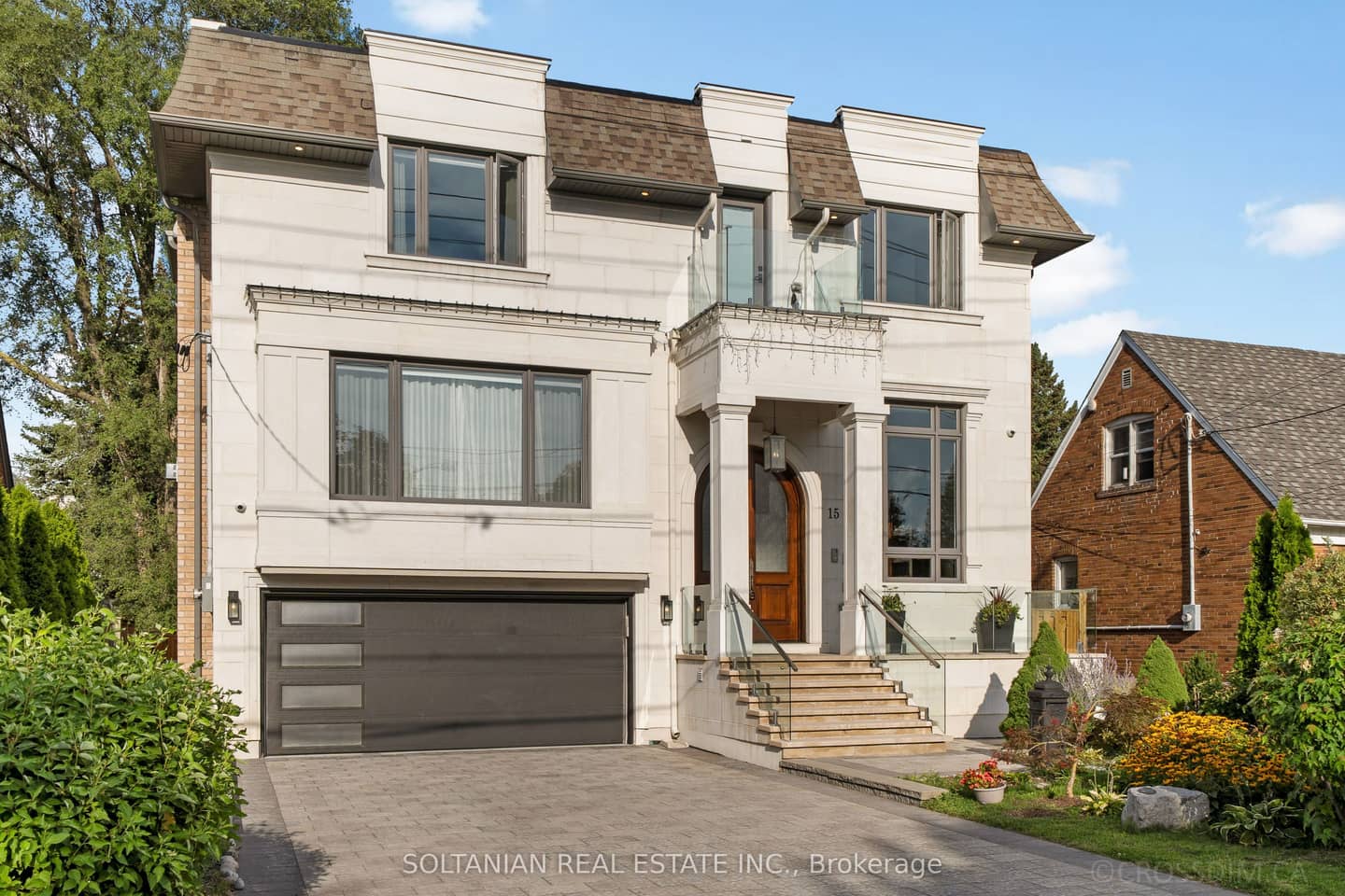 15 Calvin Avenue, Toronto, ON M2N 5E4