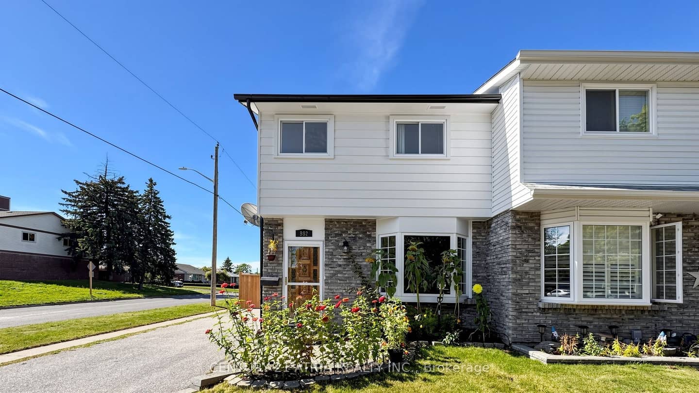 982 Renfrew Court, Oshawa, ON L1J 6L2