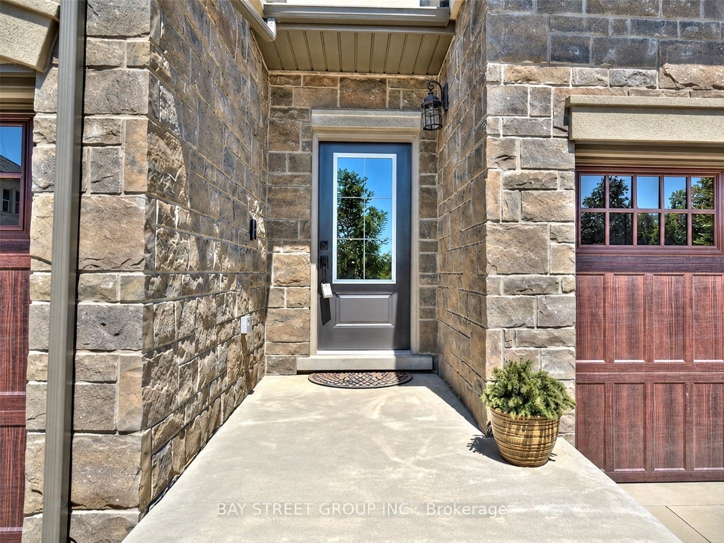 6 St. Andrews Lane S, Niagara-on-the-Lake, ON L0S 1J0