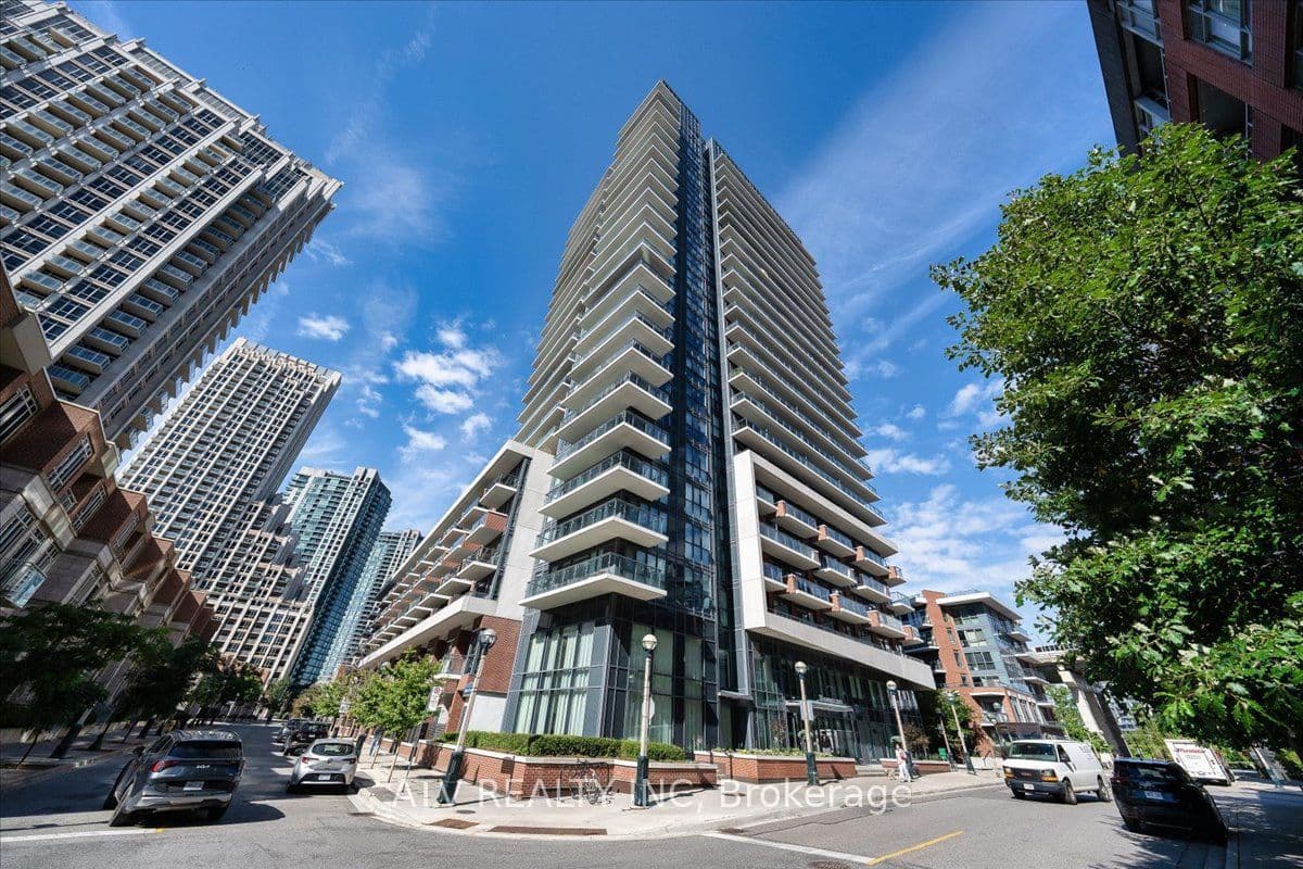 38 Iannuzzi Street UPH03, Toronto, ON M5V 0S2
