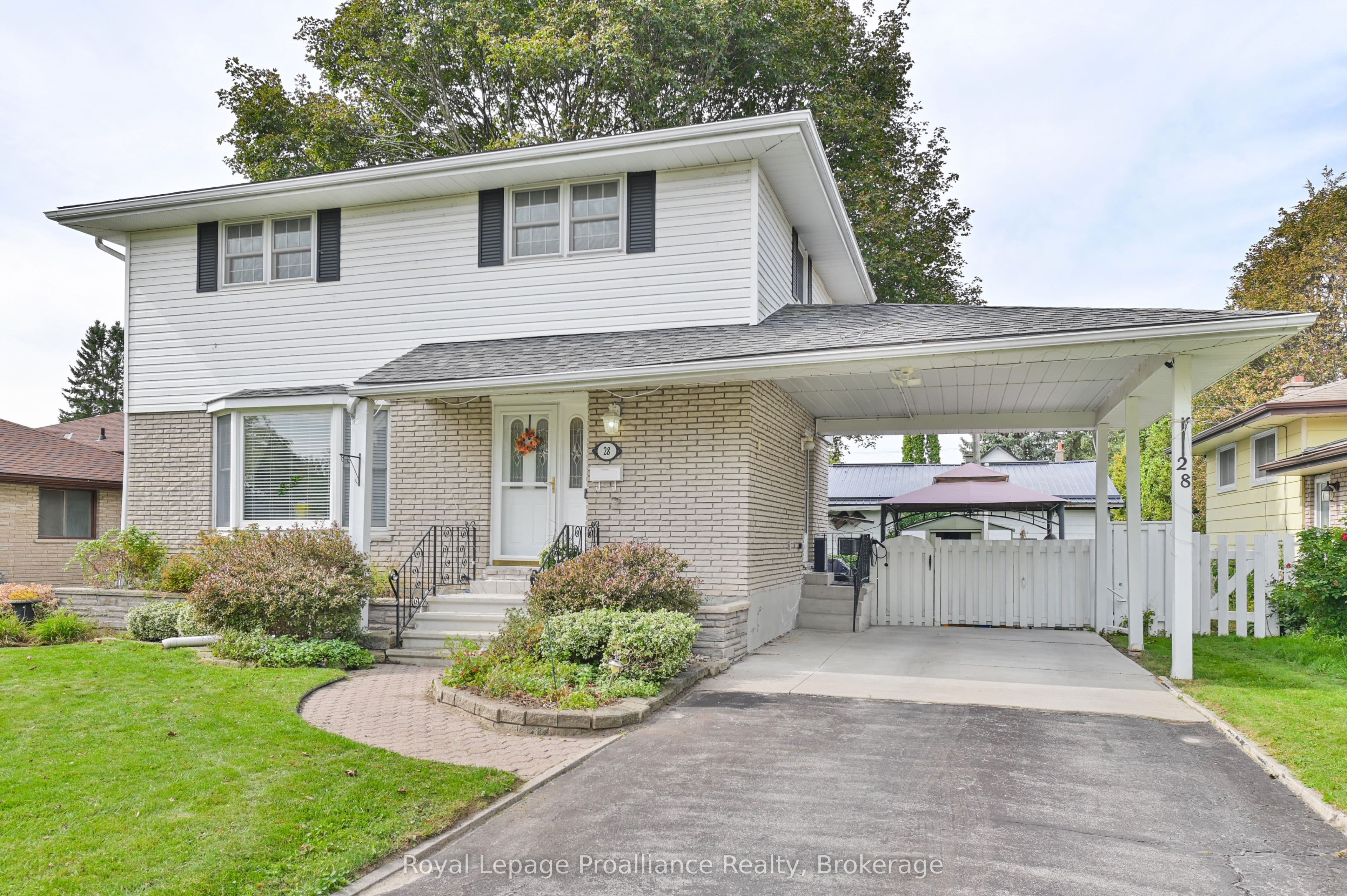 28 Shoniker Avenue, Quinte West, ON K8V 2B5