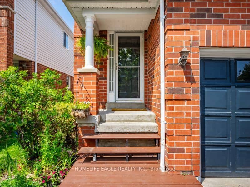 479 Heddle Crescent, Newmarket, ON L3X 2J4