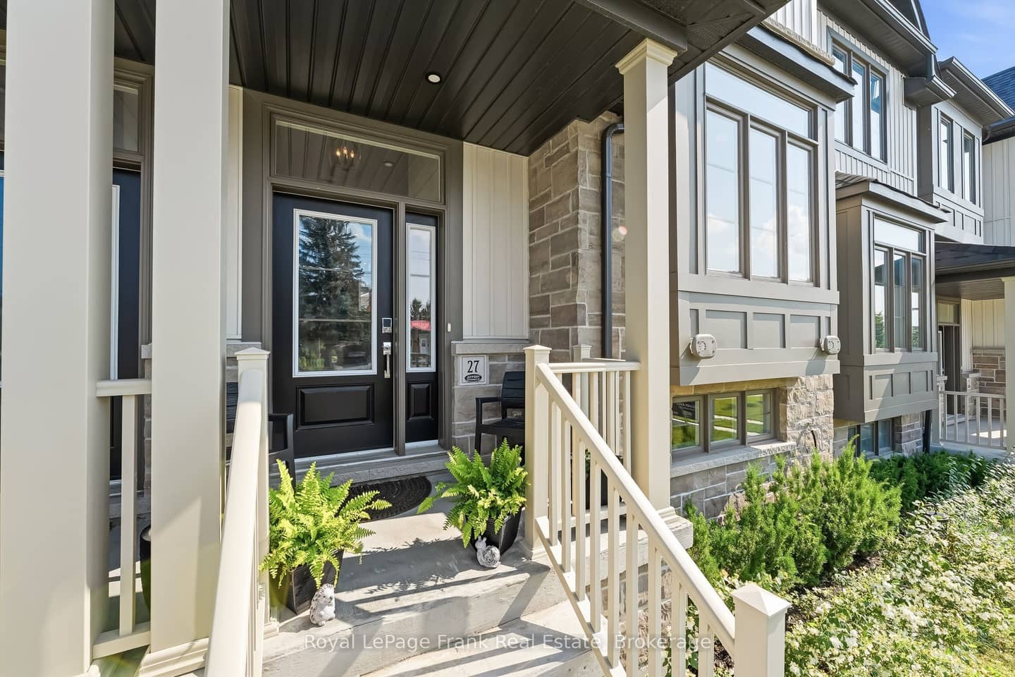 27 Shand Lane, Scugog, ON L9L 0C7