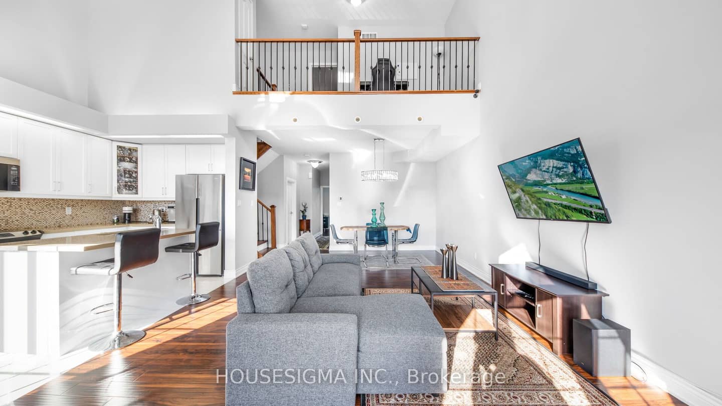 18 Lovegrove Lane, Ajax, ON L1S 0E7