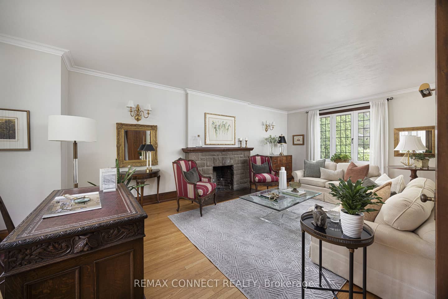 22 Belvedere Boulevard, Toronto, ON M8X 1K1
