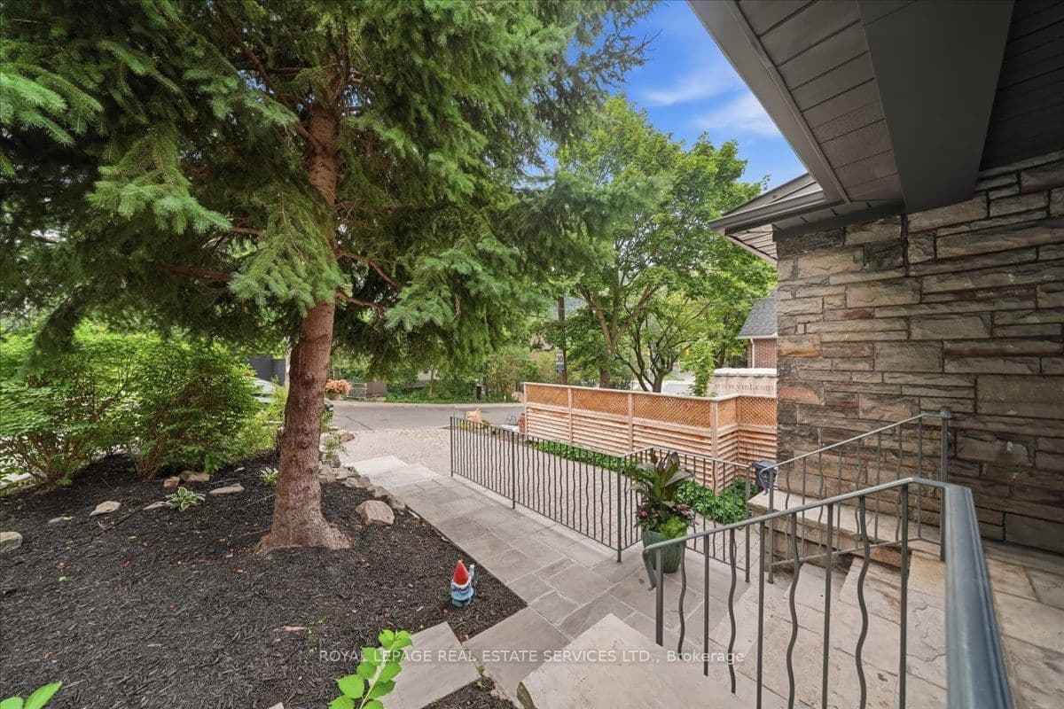 134 Morningside Avenue, Toronto, ON M6S 1E2