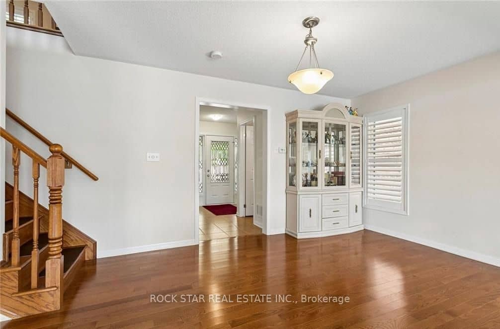 10 Klemscott Road, Brampton, ON L7A 0P5