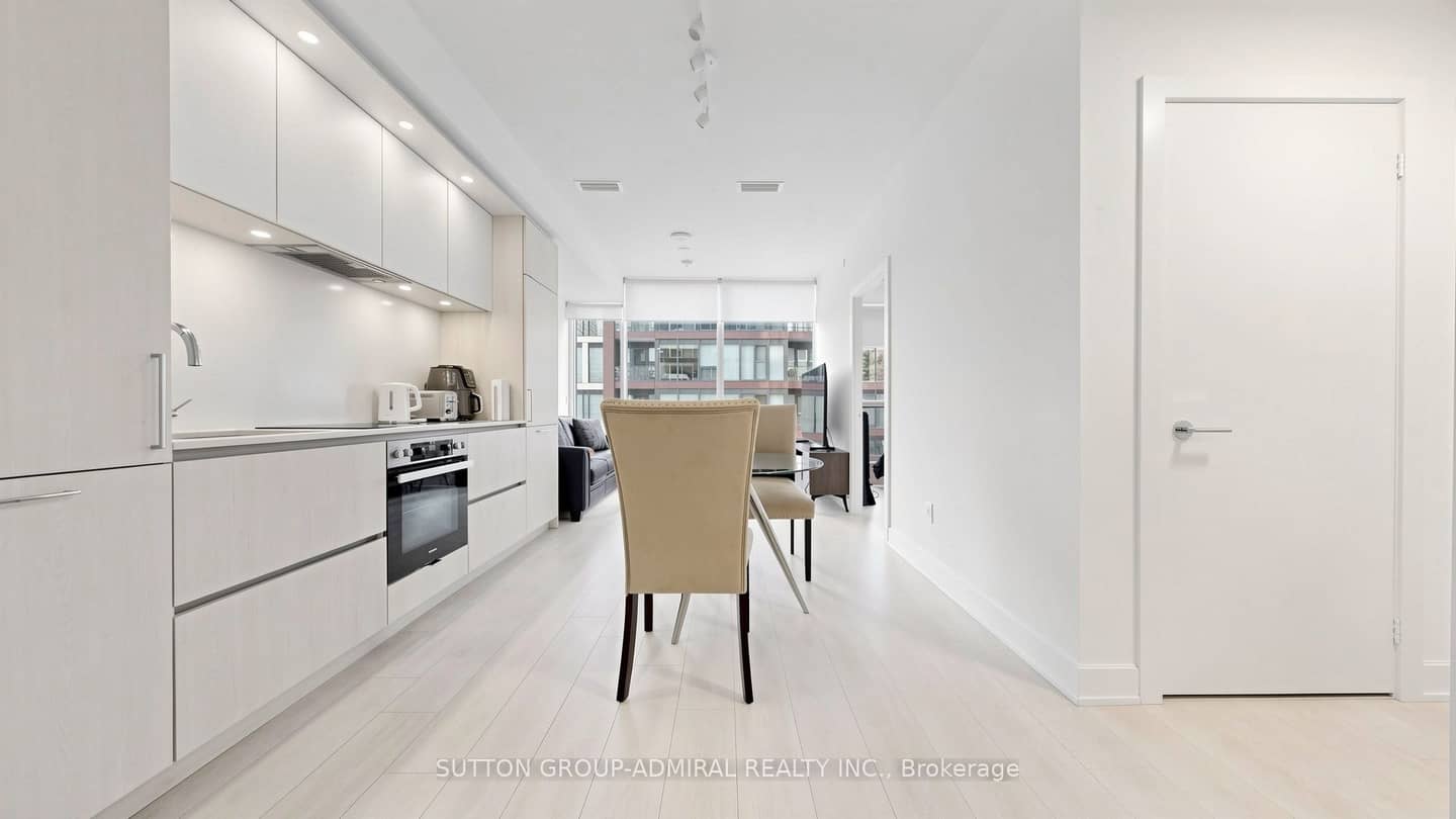 35 Mercer Street 3011, Toronto, ON M5V 0V1