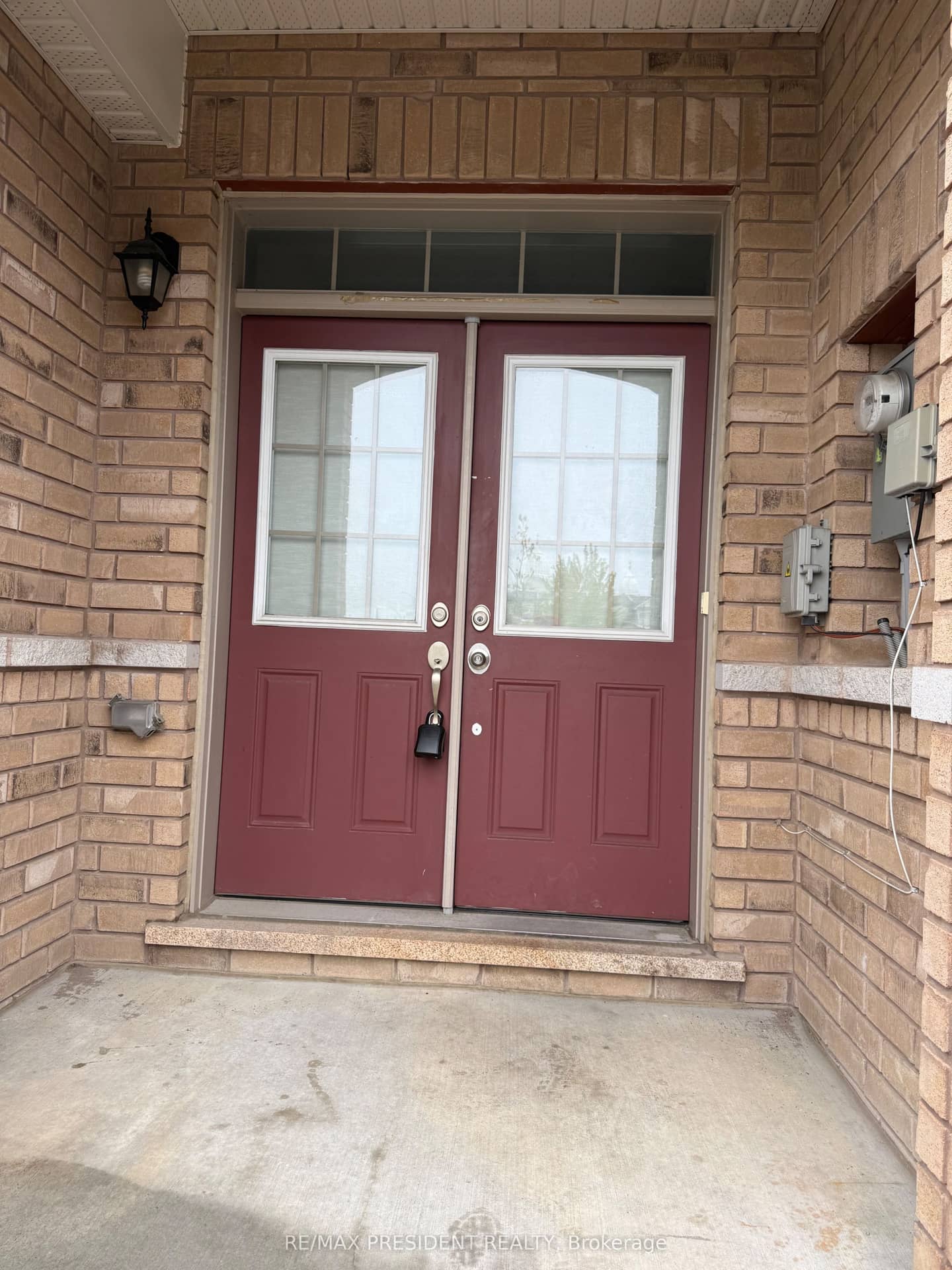 98 Davenfield Circle, Brampton, ON L6P 4M1