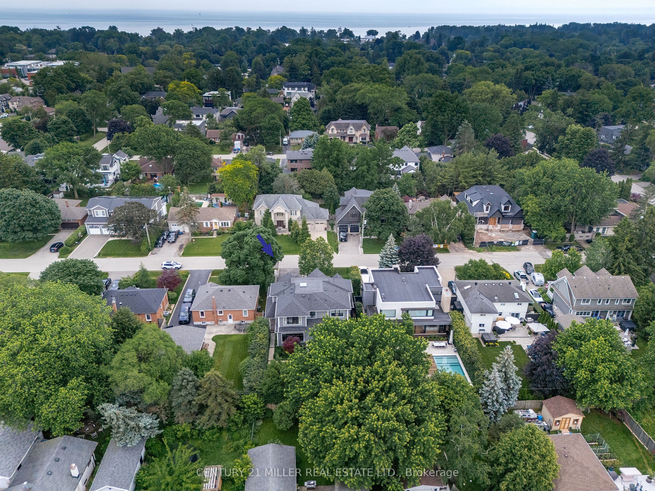 487 Orchard Drive, Oakville, ON L6K 1N9