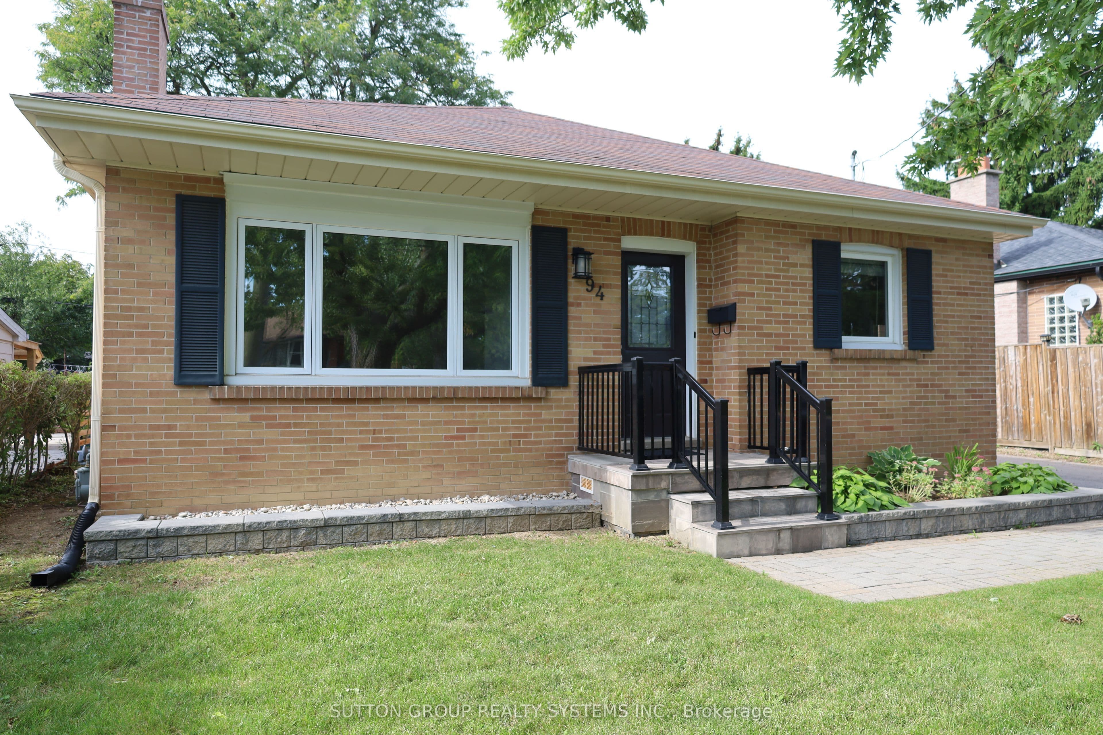 94 Harold Street, Brampton, ON L6Y 1E6