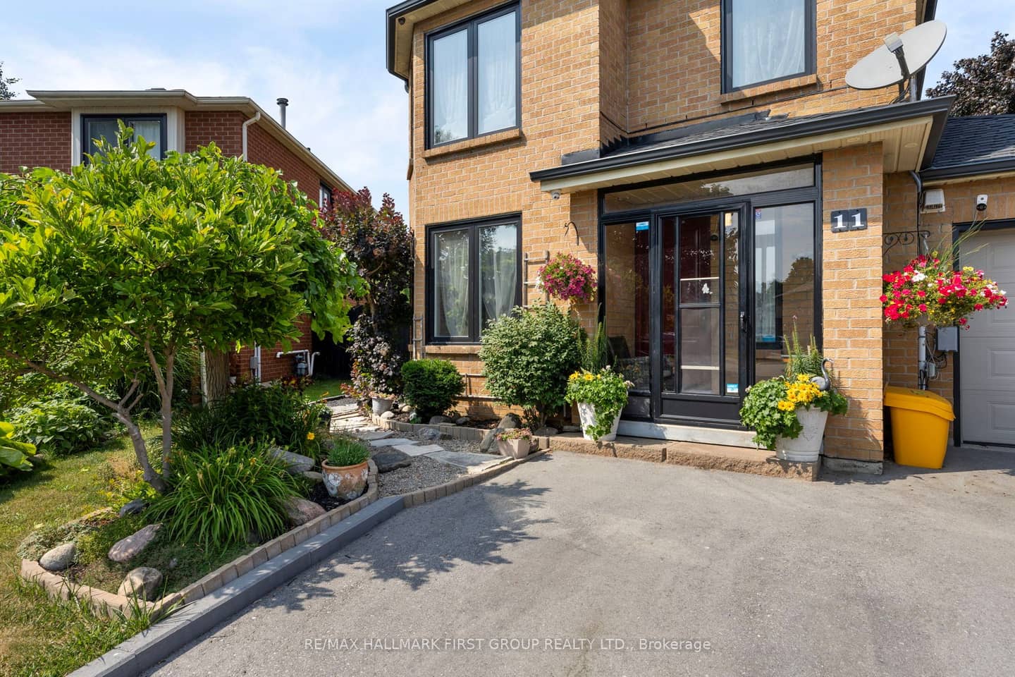 11 Bowers Court, Ajax, ON L1T 2L6