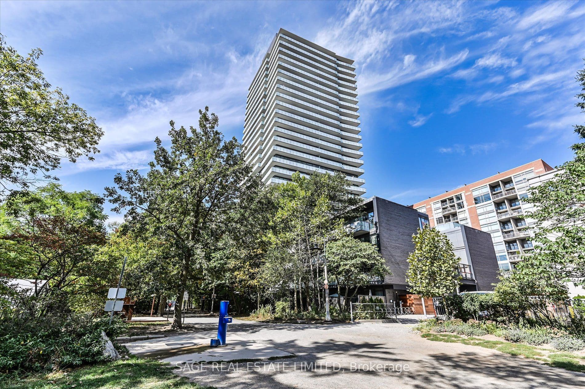 1815 Yonge Street 507, Toronto, ON M4T 2A4