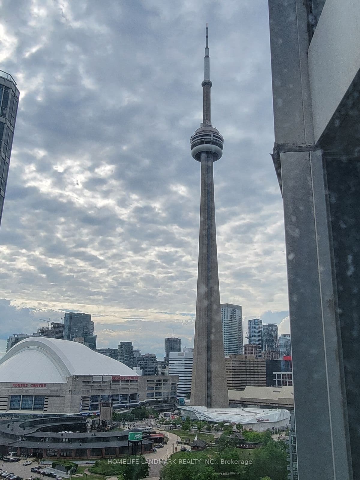 208 Queens Quay W 2110, Toronto, ON M5J 2Y5