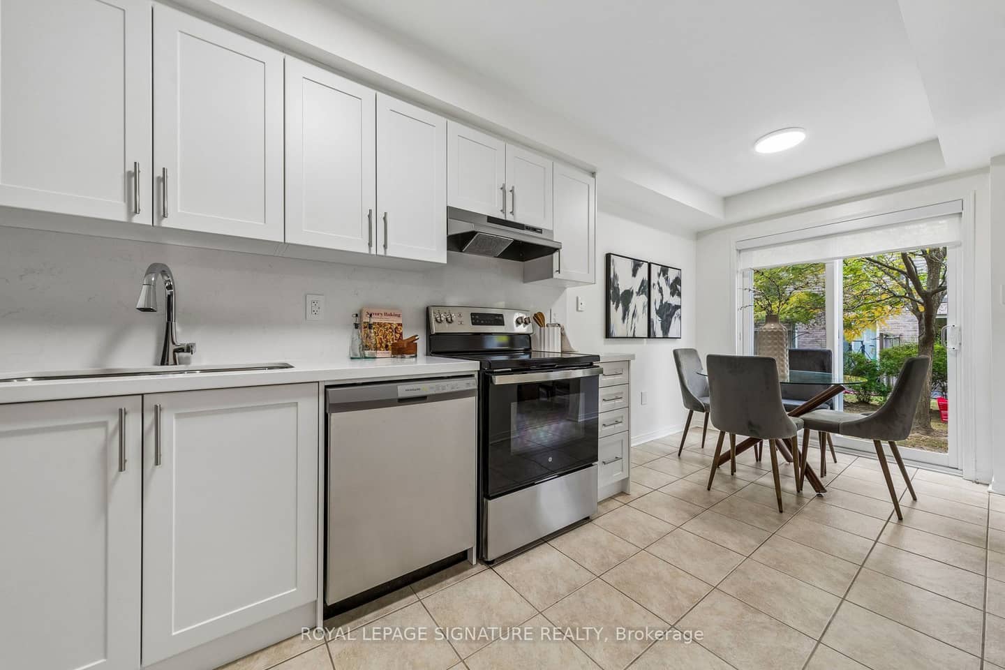 86 Joymar Drive 100, Mississauga, ON L5M 7Z6