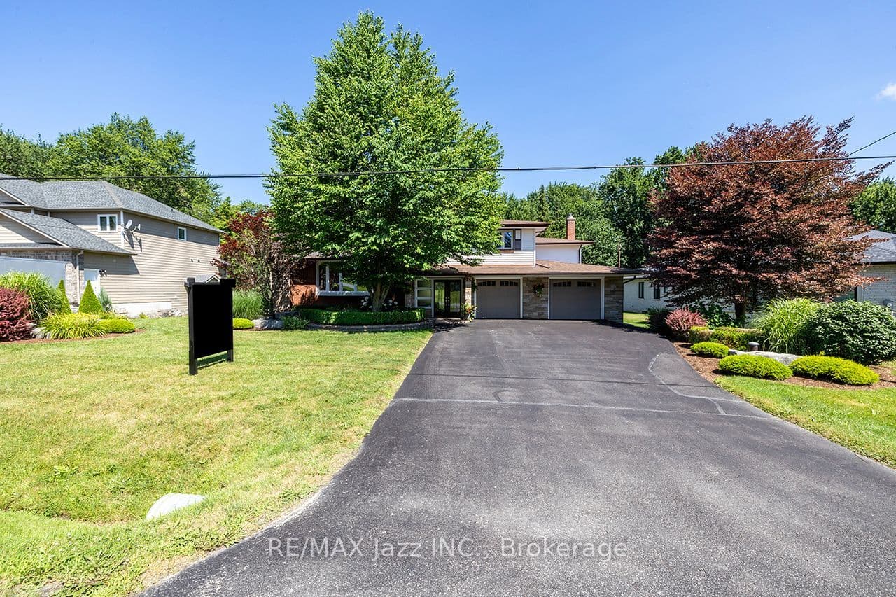 624 Roselawn Avenue, Oshawa, ON L1L 1B2