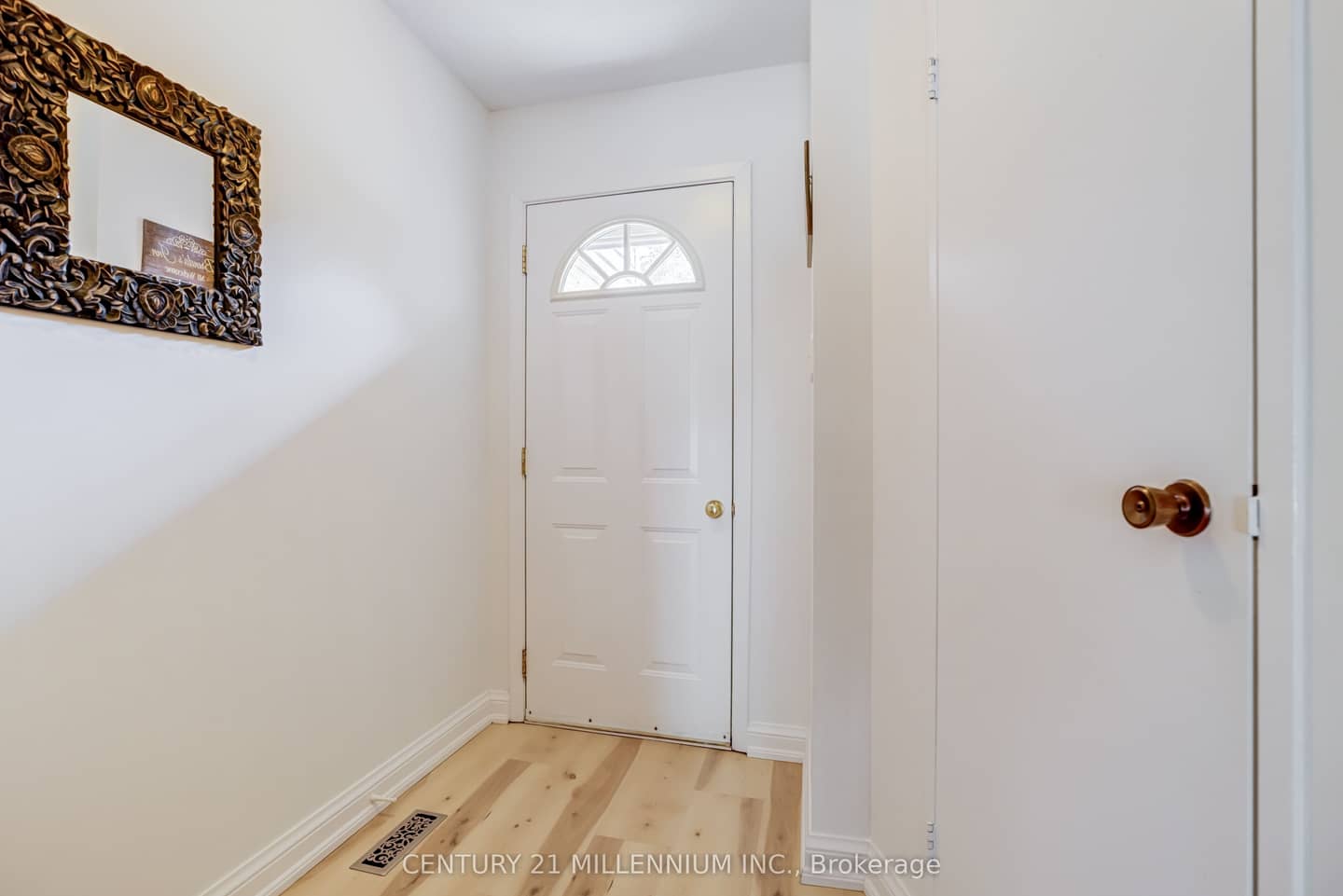 35 Tara Park Crescent, Brampton, ON L6V 3E3
