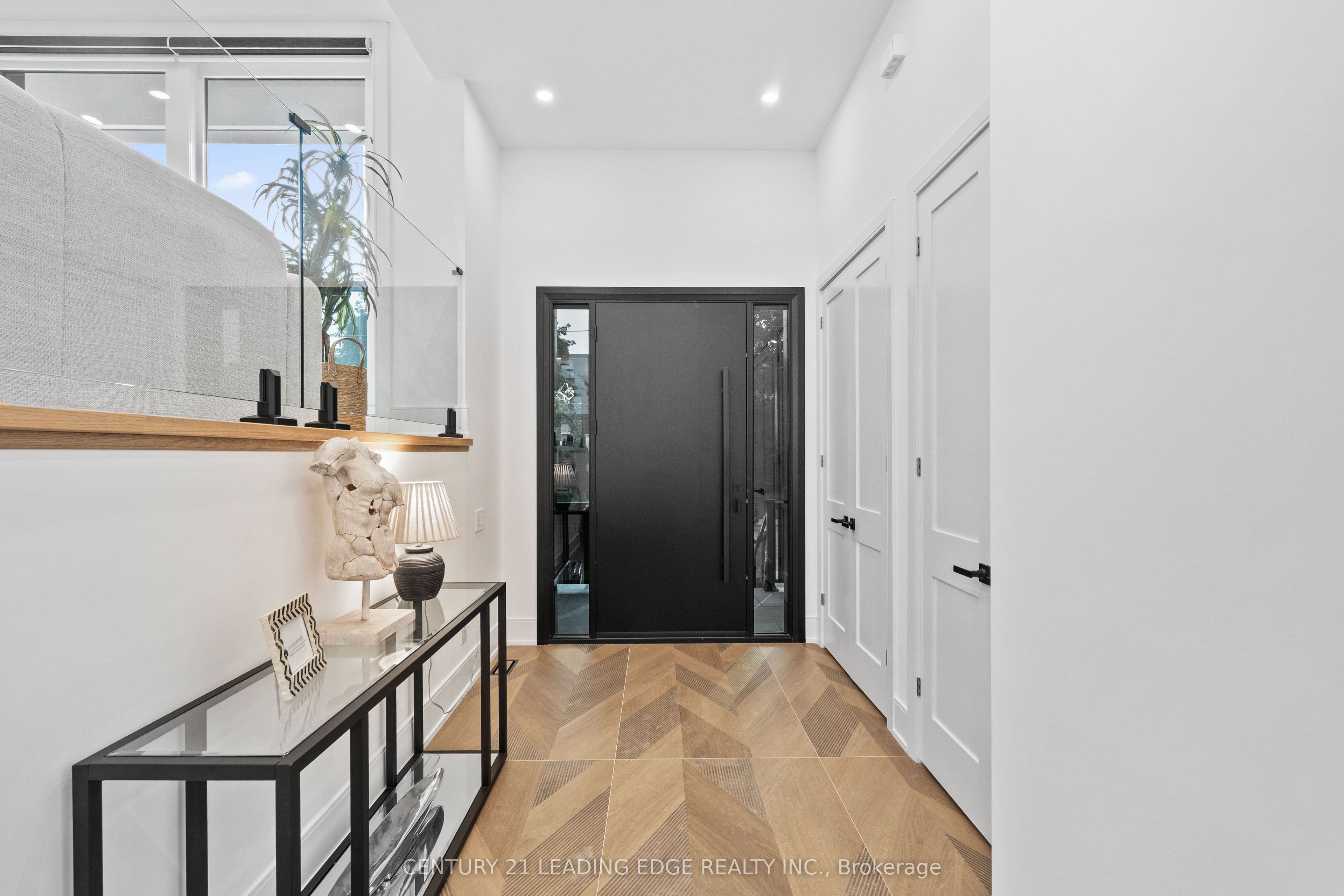 147 Durant Avenue, Toronto, ON M4J 4W4