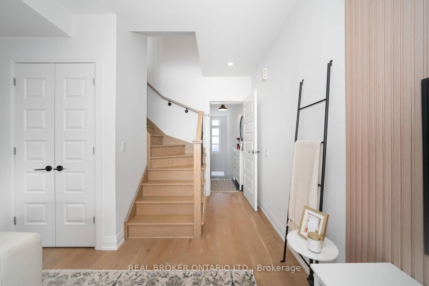 8167 Kipling Avenue 48, Vaughan, ON L4L 0G4