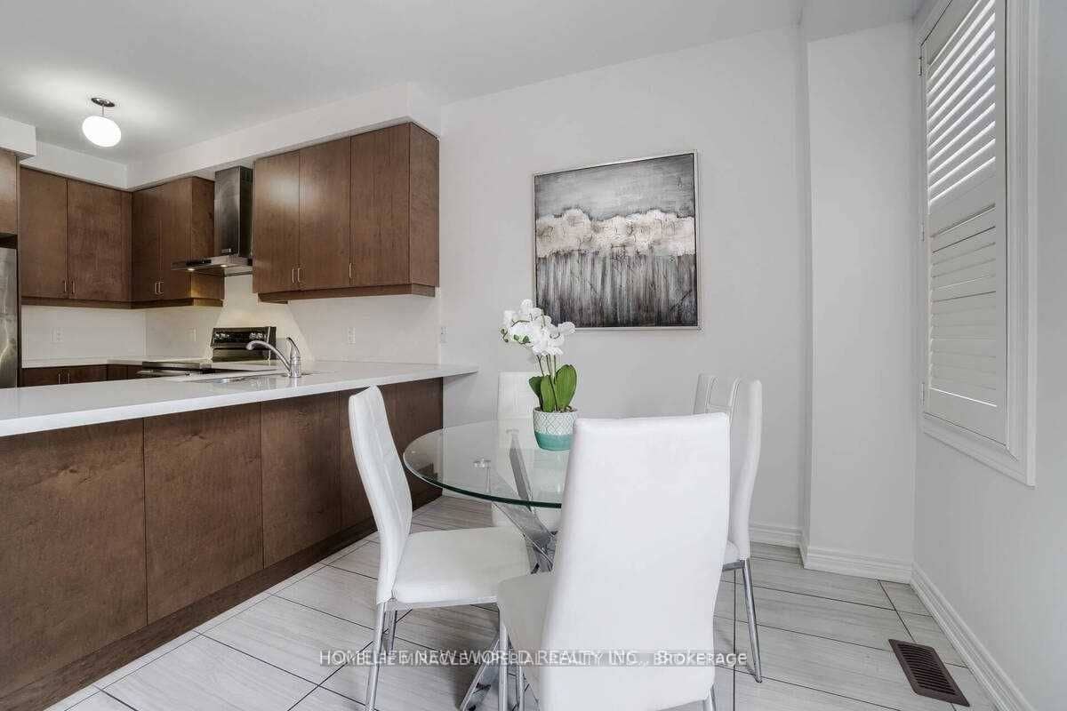 15 Grove End Way, Brampton, ON L6R 4A2
